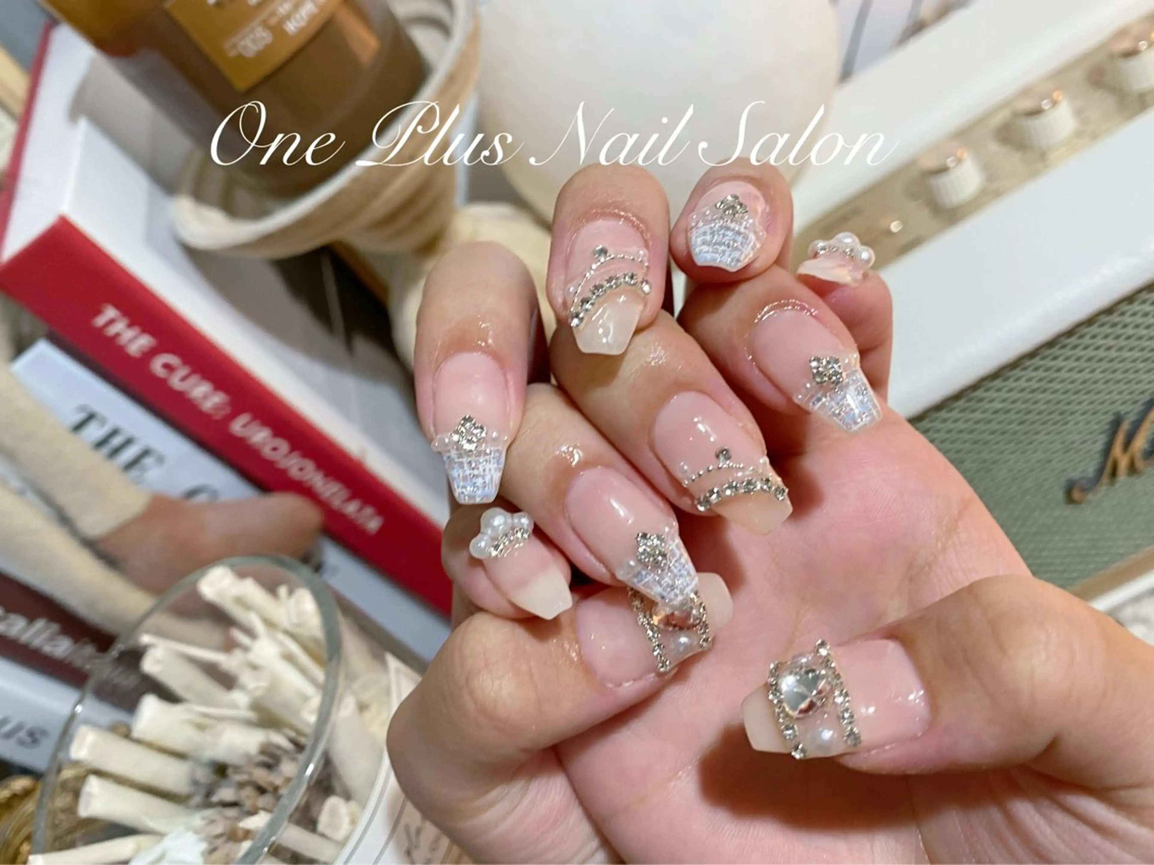 ネイル One Plus Nail Salonのネイルデザイン