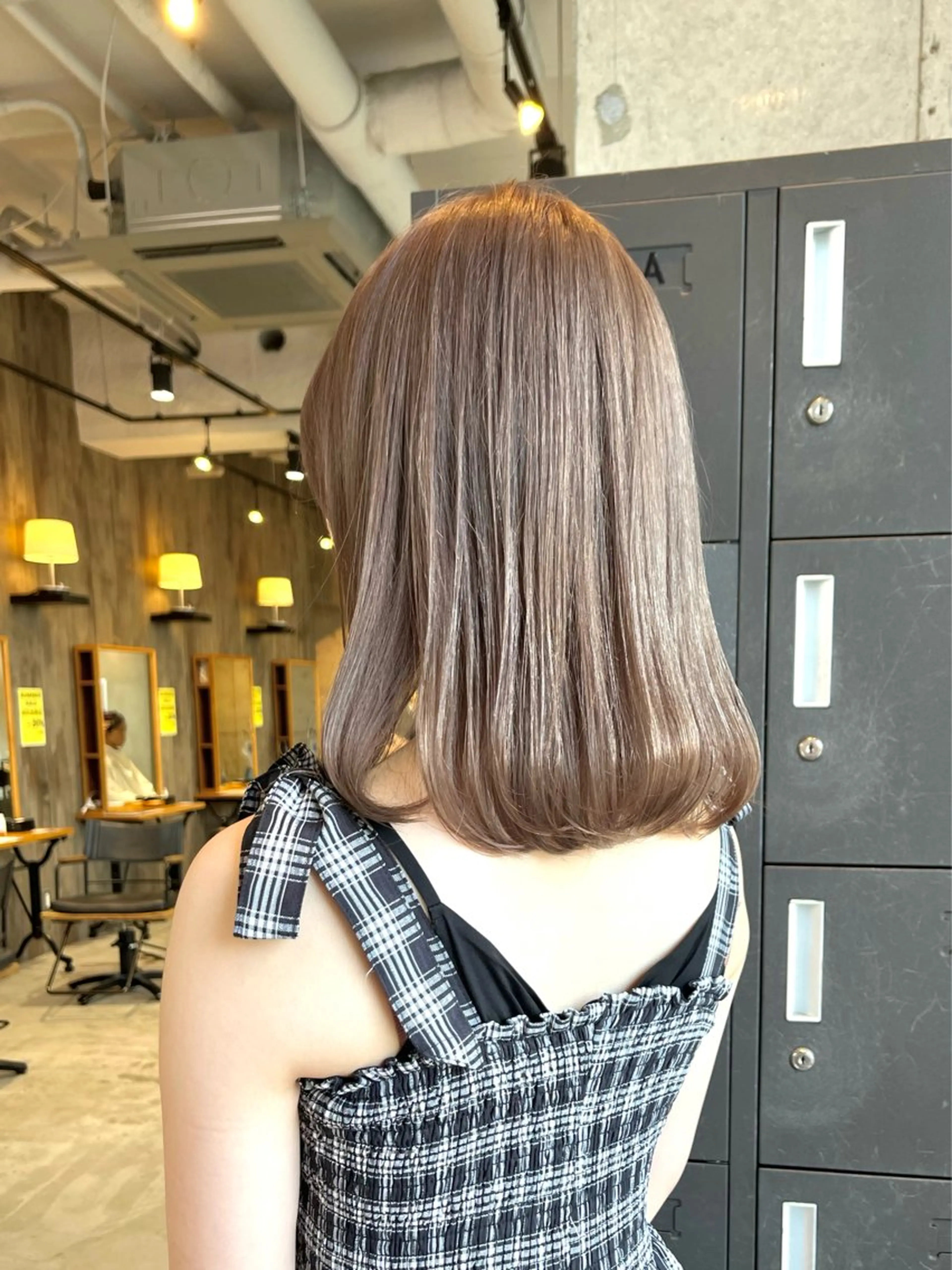 セミロング カラー カット ヘアカラー lolonois池田 /レイヤー/郷田遥のヘアスタイル