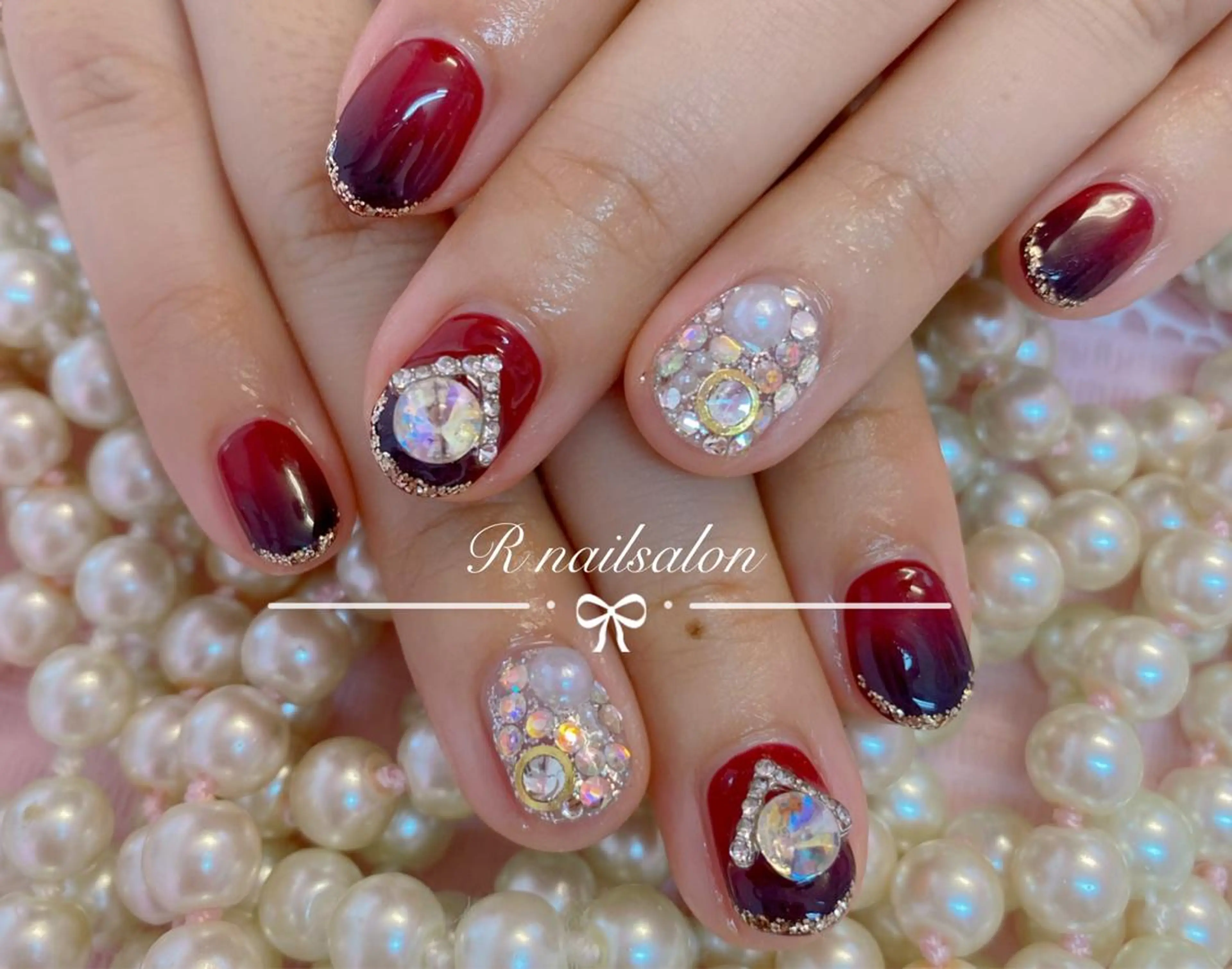 ミディアム R NAILSALONのネイルデザイン