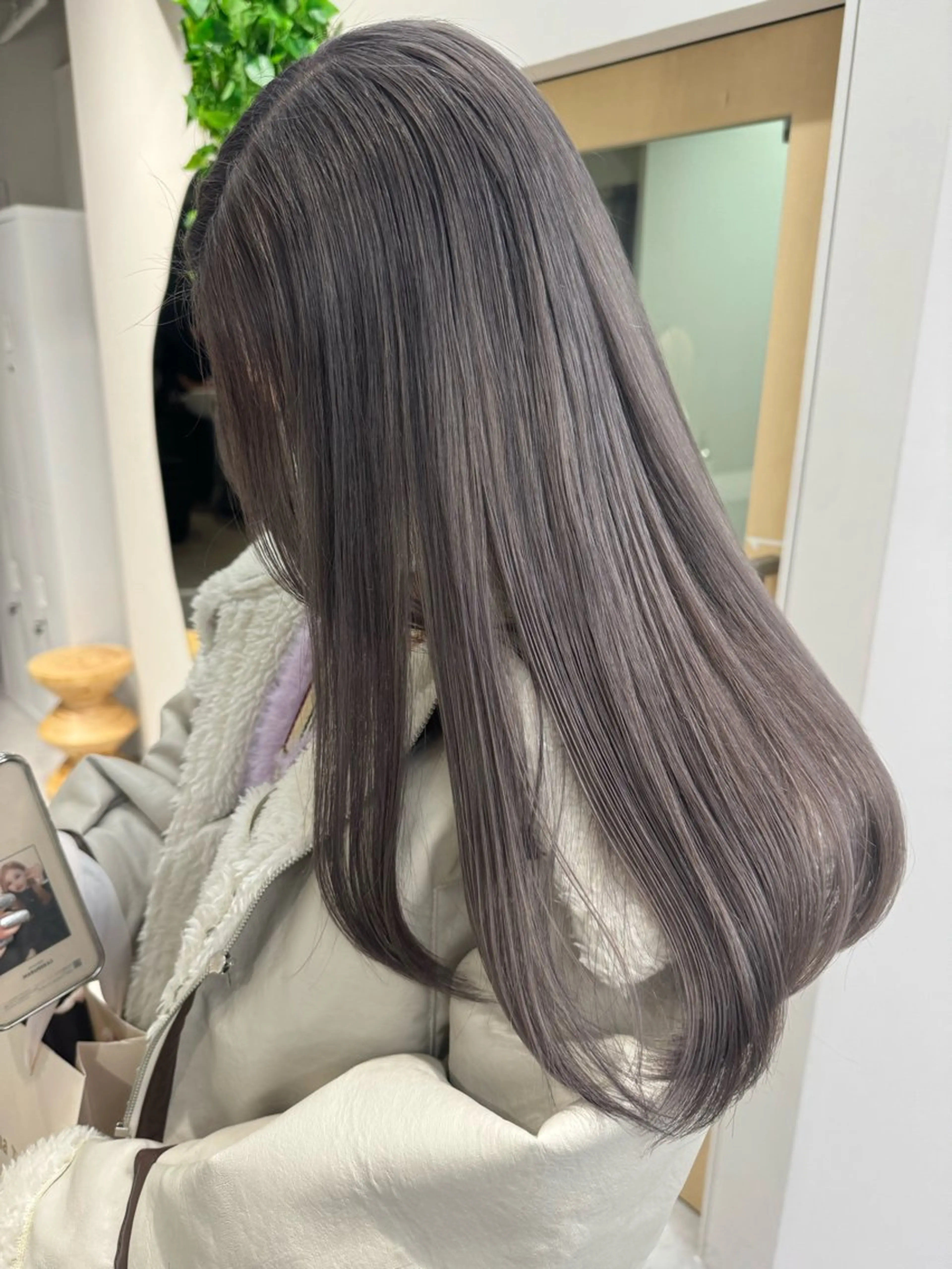 セミロング カラー 高畑 恵莉 👒 暖色 / 艶髪 🧺のヘアスタイル