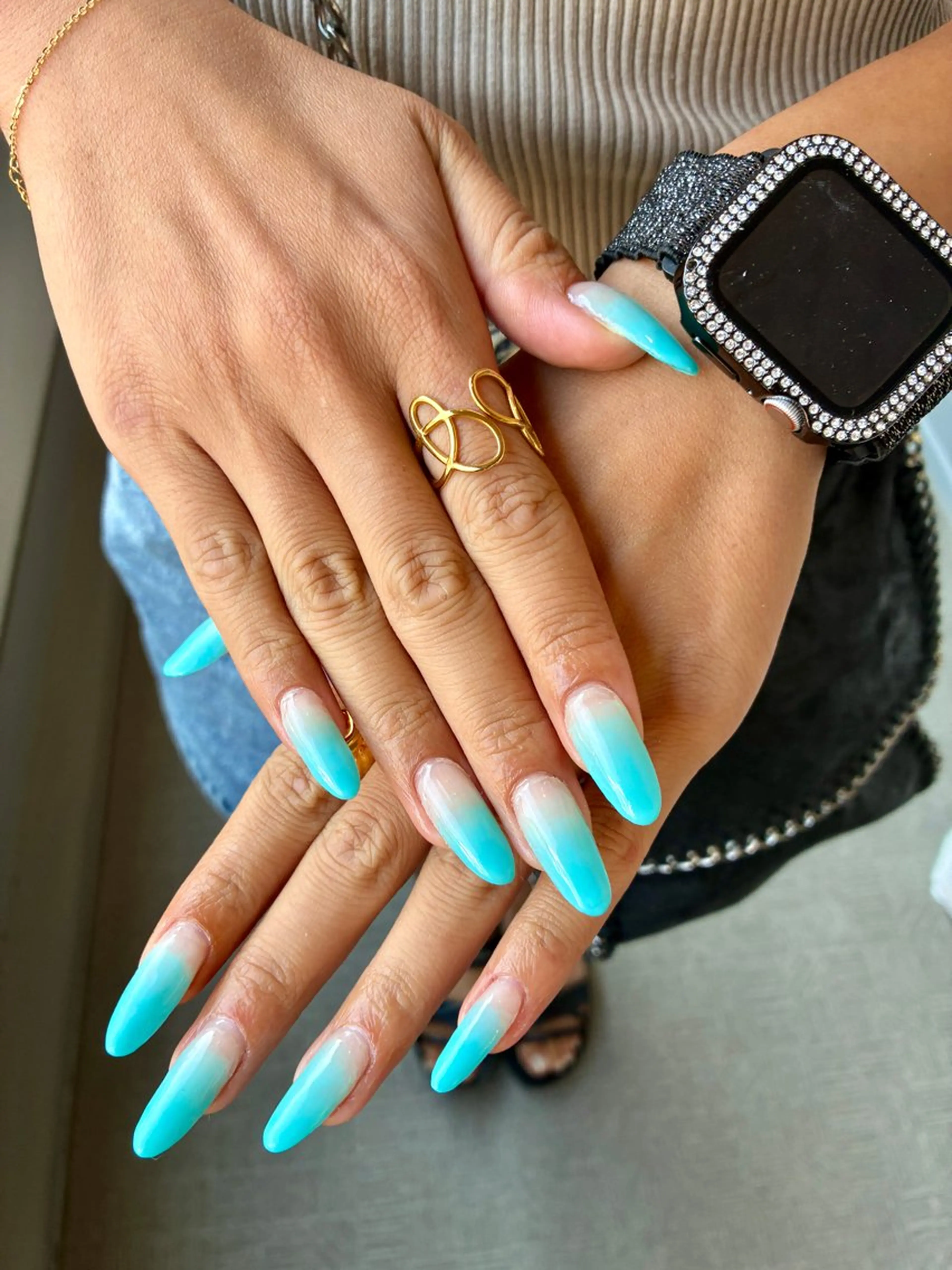 【研修中】🩷グラデーション🩷 （リピーターさまオフ代別）の写真