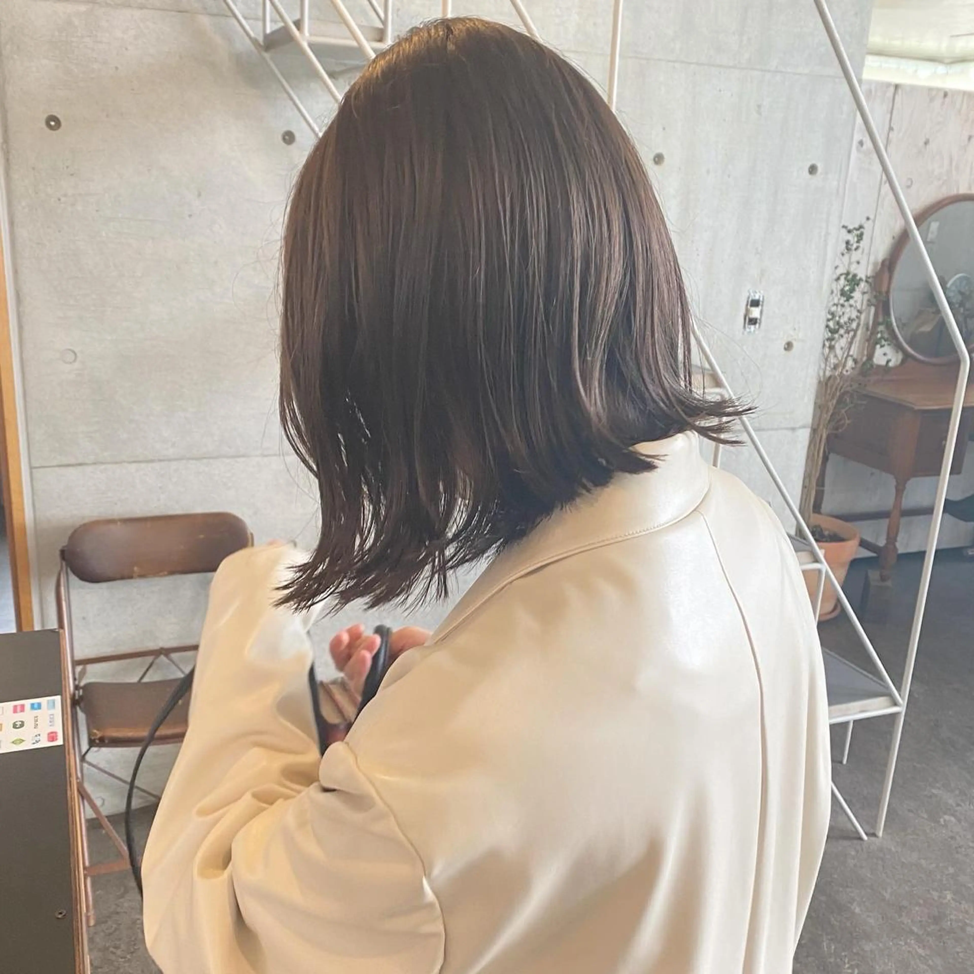 ミディアム カラー パーマ ヘアアレンジ メンズ キッズ ネイル マツエク・マツパ モリモト サナのヘアスタイル