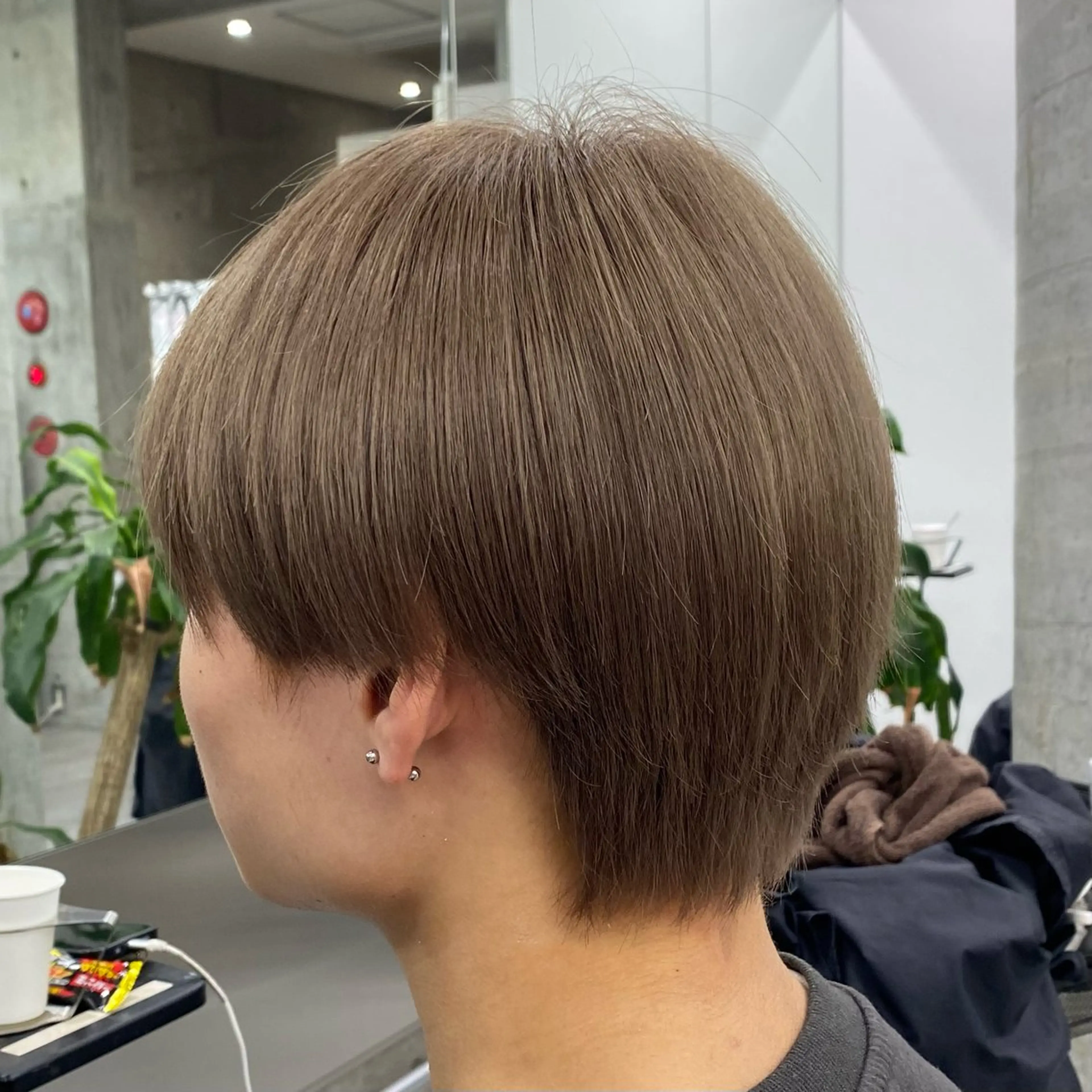 カラー メンズ ヘアカラー Welring hair salon所属・Runa/大人 かわいいハイトーンのヘアスタイル