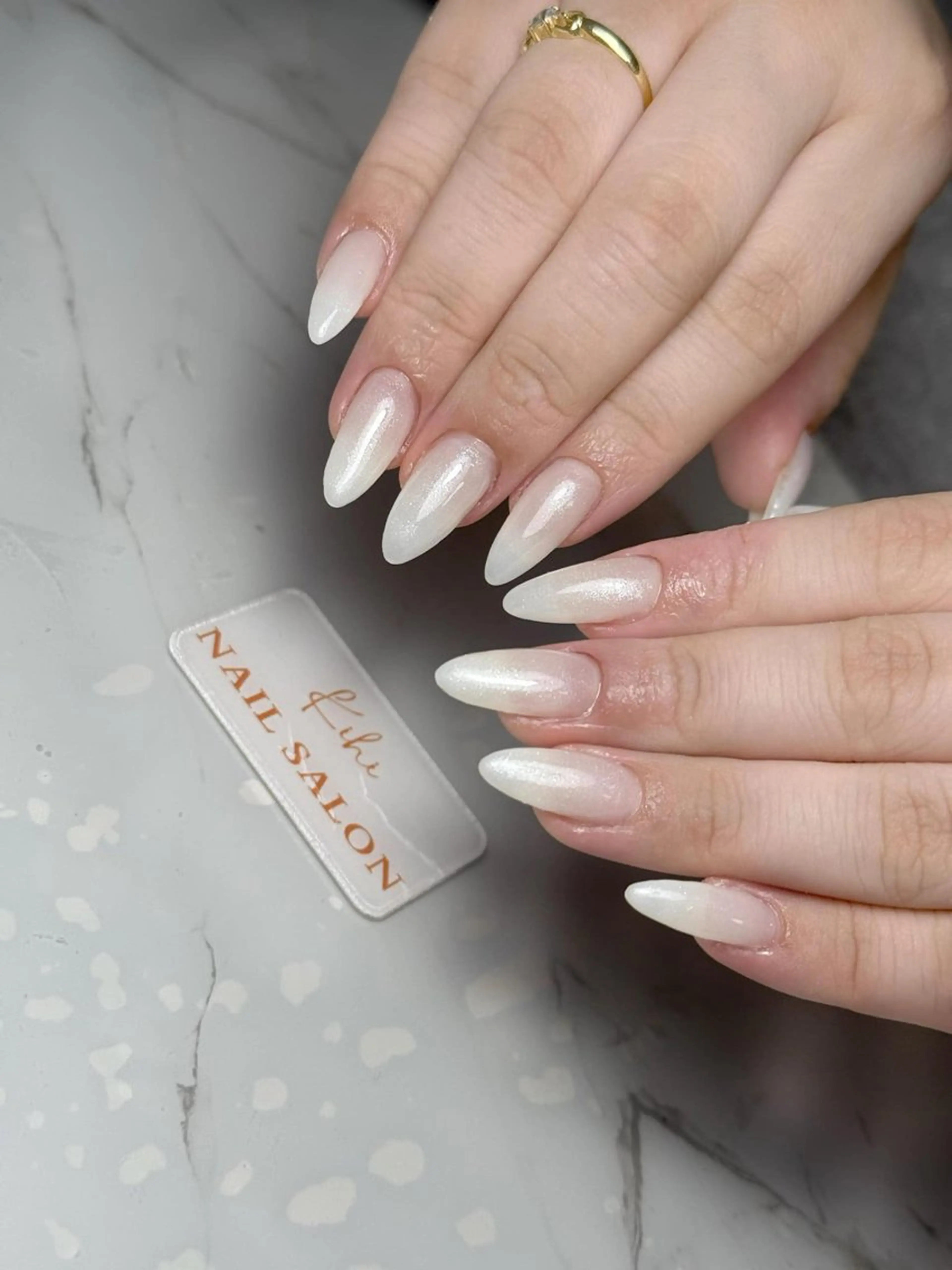 ネイル アートネイル フレンチネイル ジェルネイル グラデーション 韓国ネイル ハンドネイル ハンドケア さくら💮💮 【オフ無料】のネイルデザイン