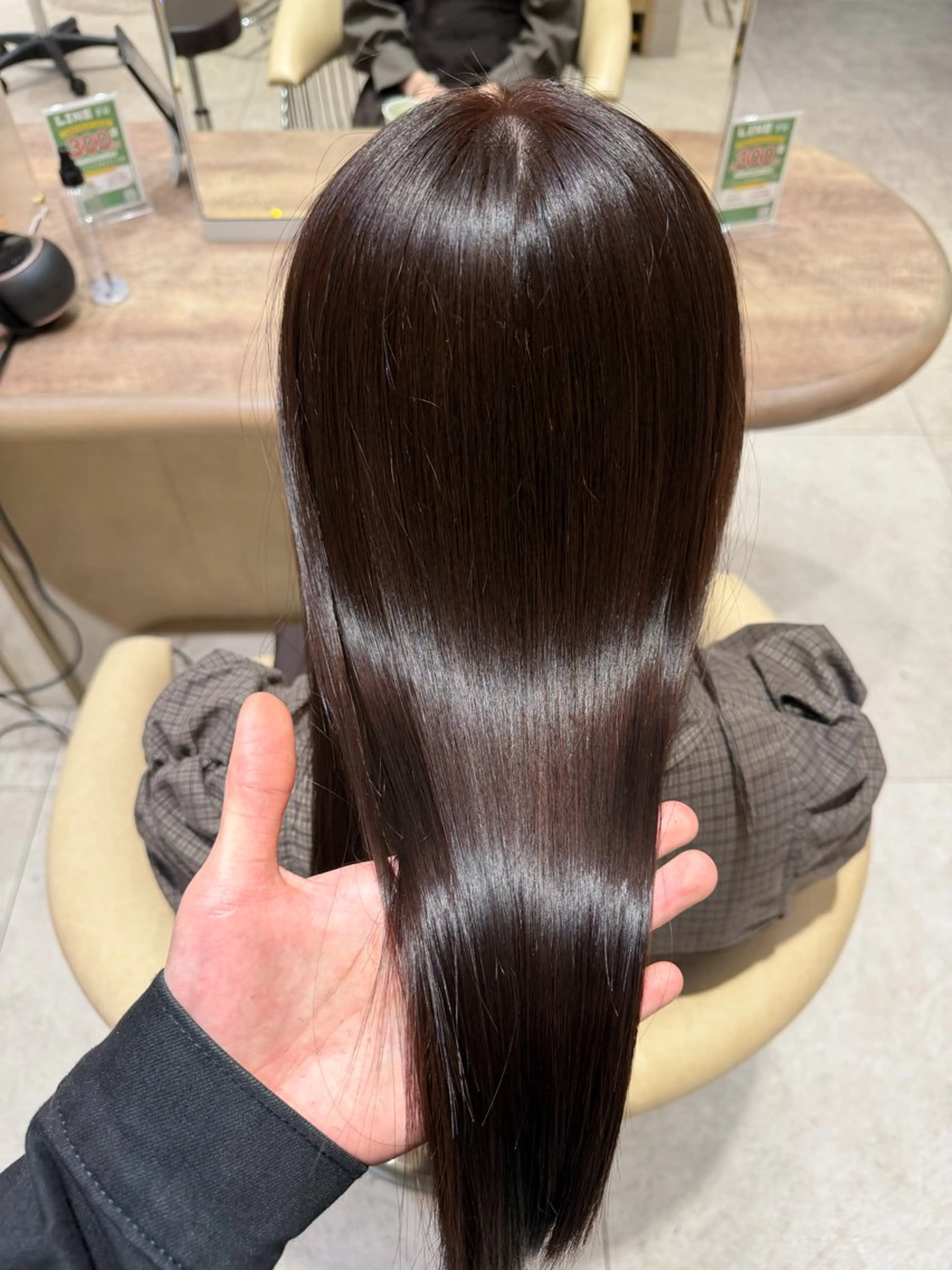 ロング カラー カット ヘアカラー トリートメント とろける艶髪レイヤー カット髪質改善しゅんのヘアスタイル