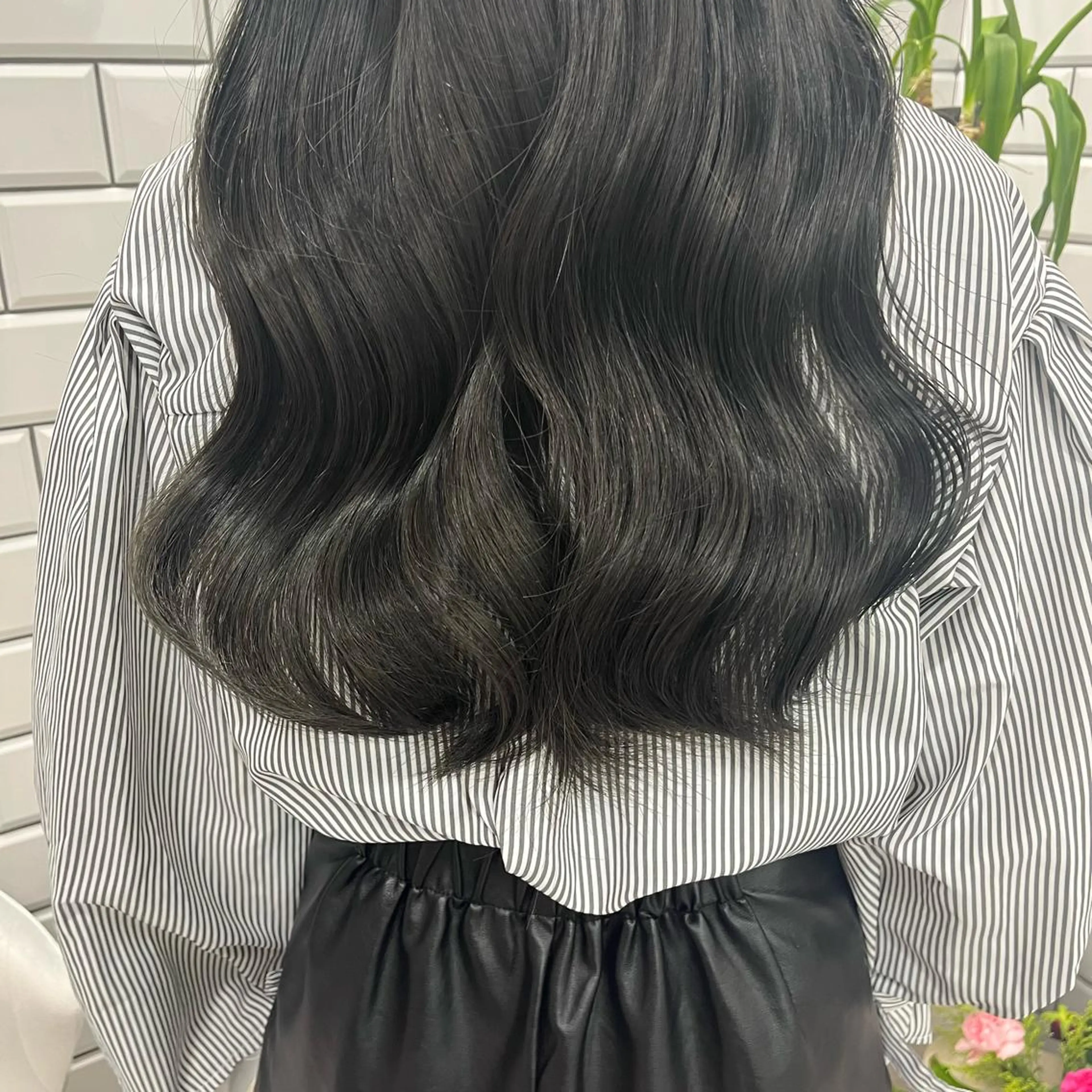 ロング カラー ヘアカラー トリートメント newi赤羽 HINATAのヘアスタイル