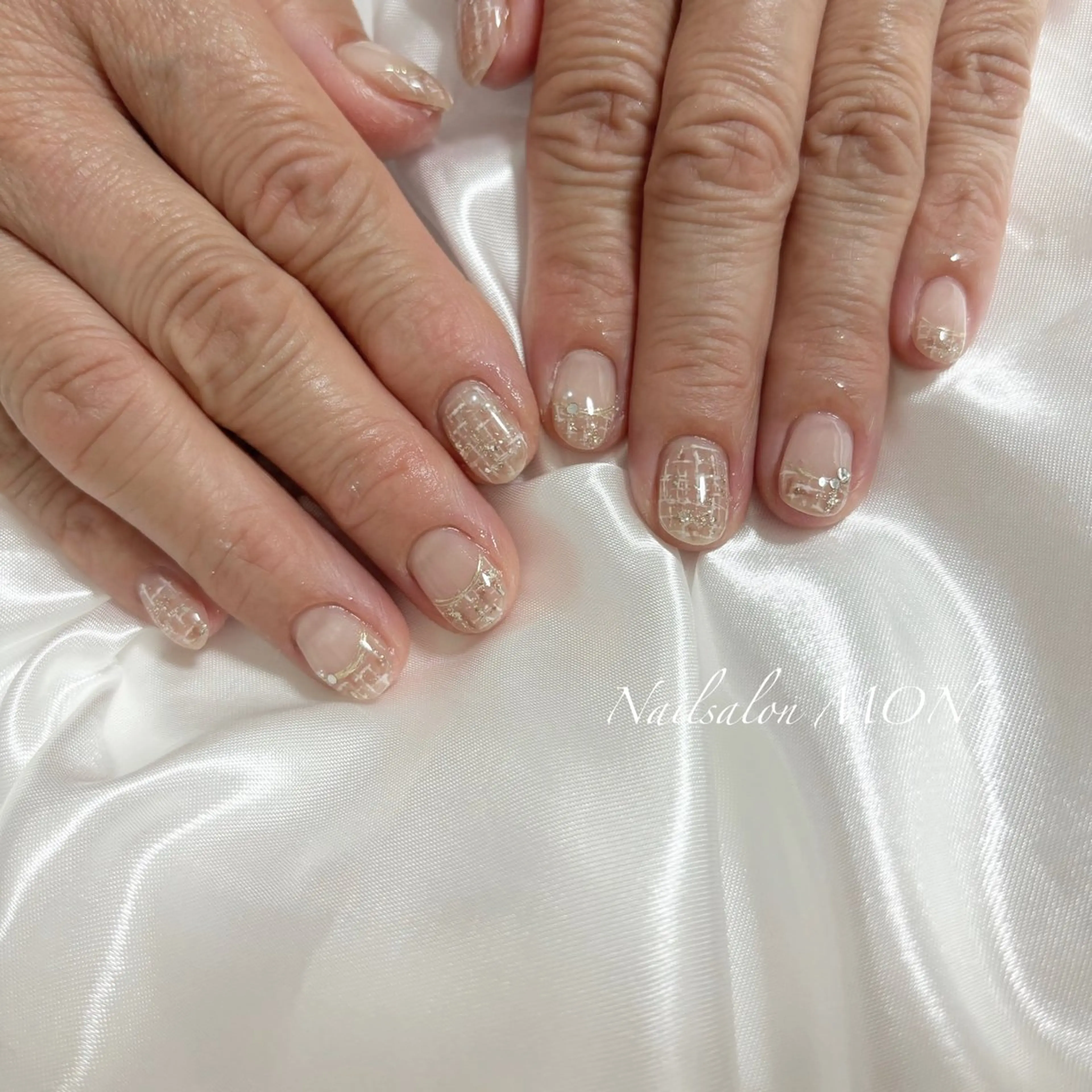 ネイル ストーンネイル ハンドネイル Nailsalon MONのネイルデザイン