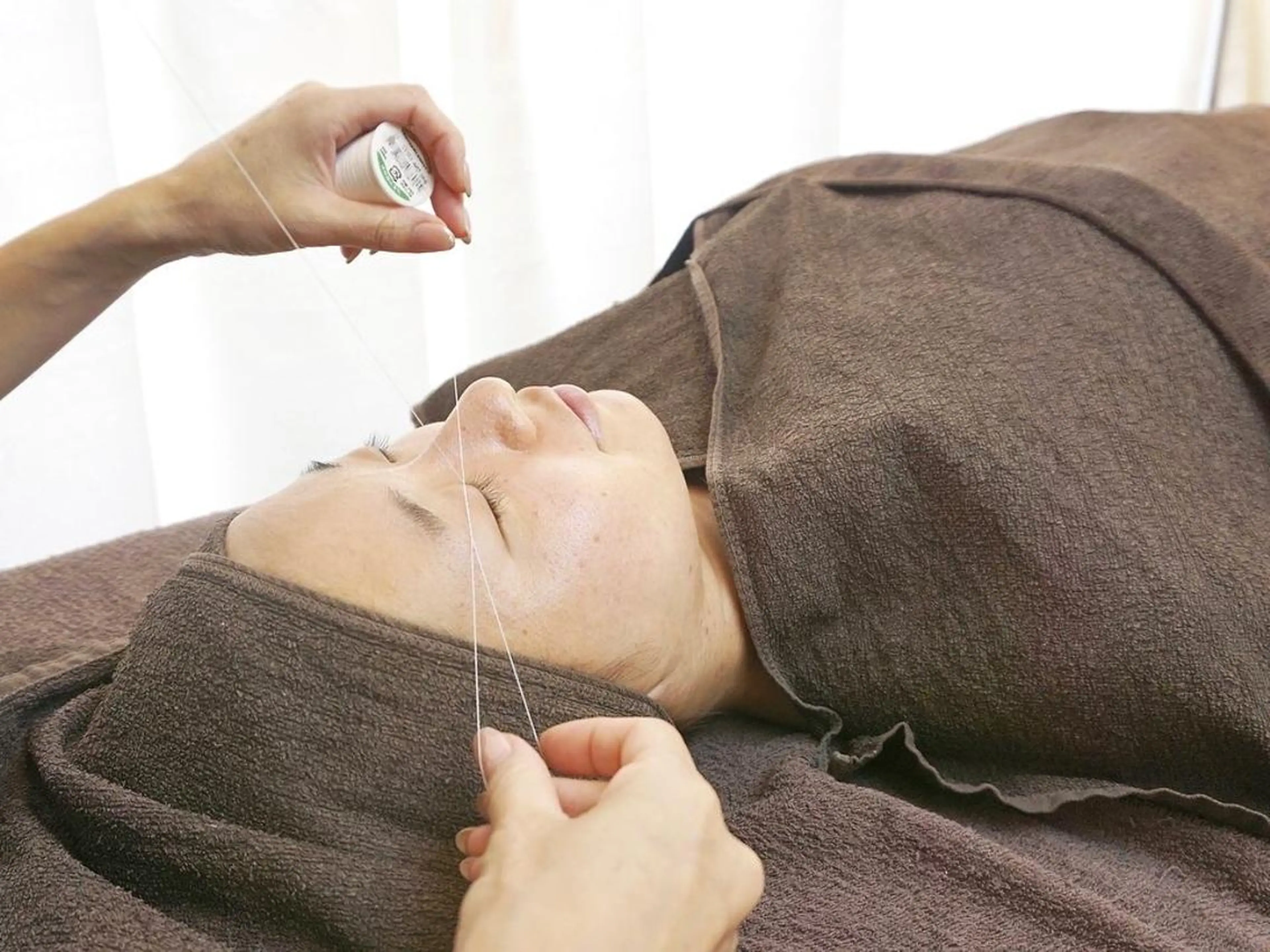 アイブロウ ハーブピーリング/韓国肌管理/フェイシャル/毛穴洗浄/眉毛/顔脱毛【糸脱毛専門】rev所属・ハーブピーリング🌹 毛穴洗浄❤️眉waxのエステ・リラクイメージ