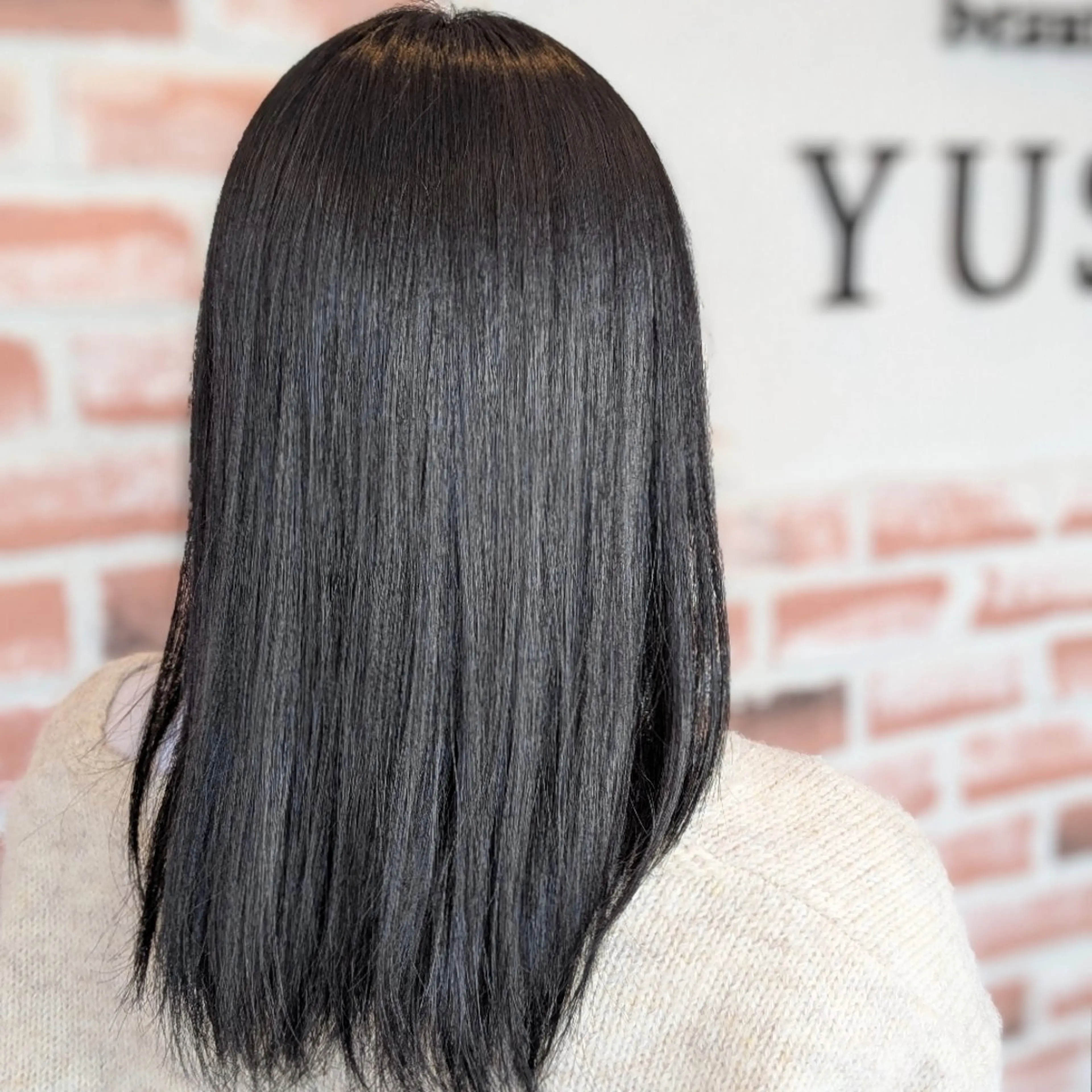 セミロング カラー 黒髪 YUSICA所沢✨ 飛田(ひだ)🐸のヘアスタイル