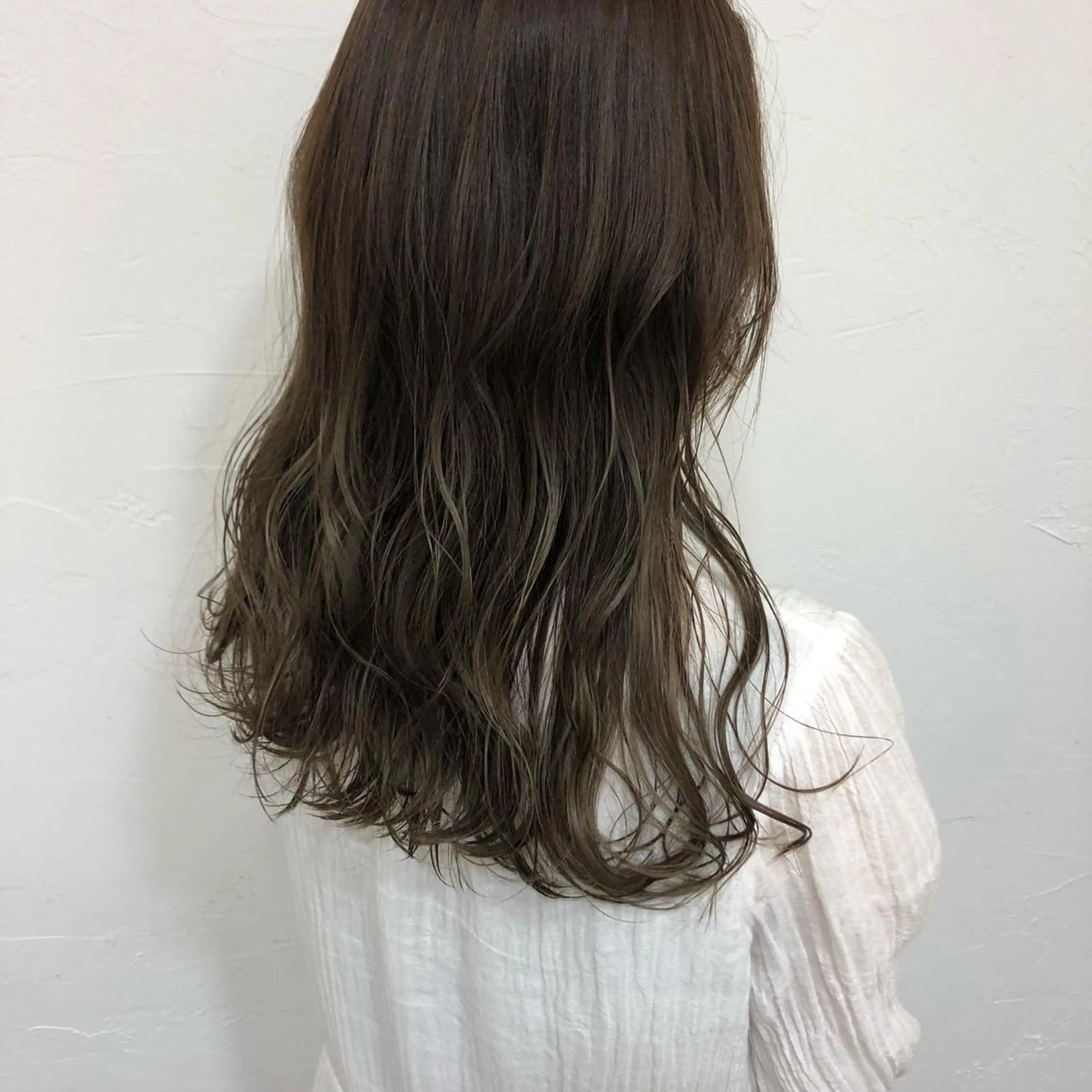 セミロング GLROW haruhiのヘアスタイル