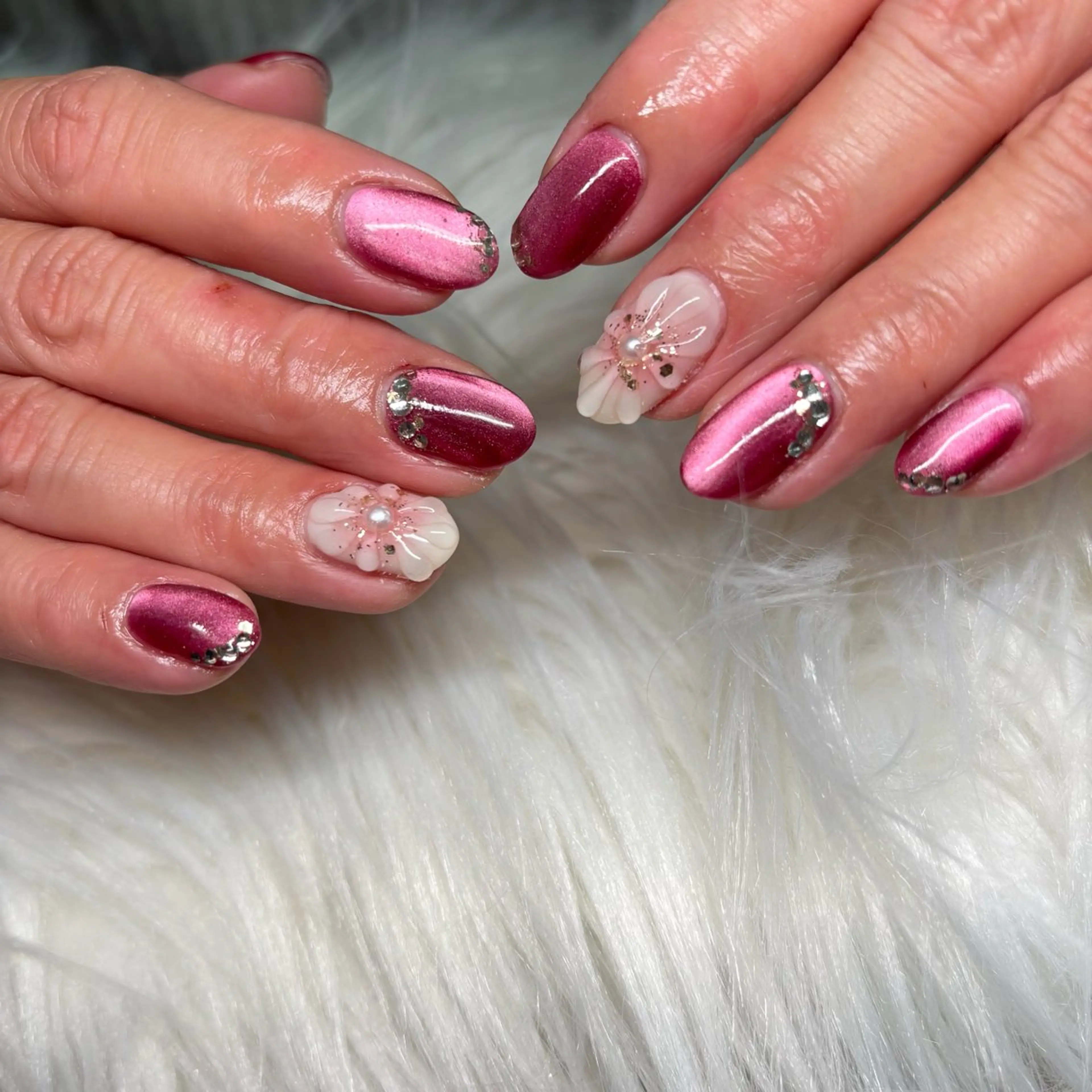 ネイル フラワーネイル ぷっくりネイル ハンドネイル RE💟N.NAIL ラテン系お姉さんのネイルデザイン