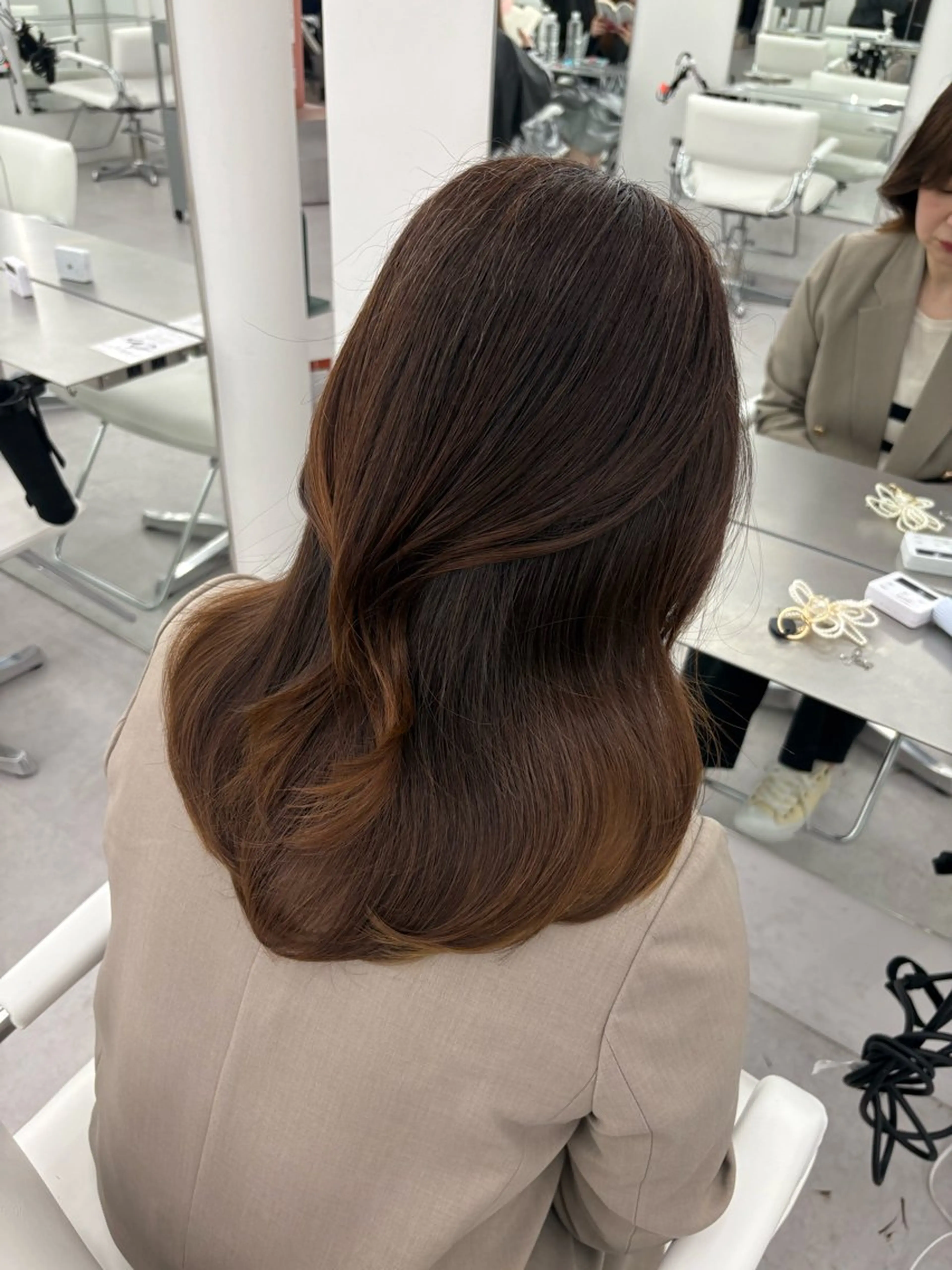 セミロング 韓国ヘア/レイヤー/ 顔まわり足立遥奈のヘアスタイル