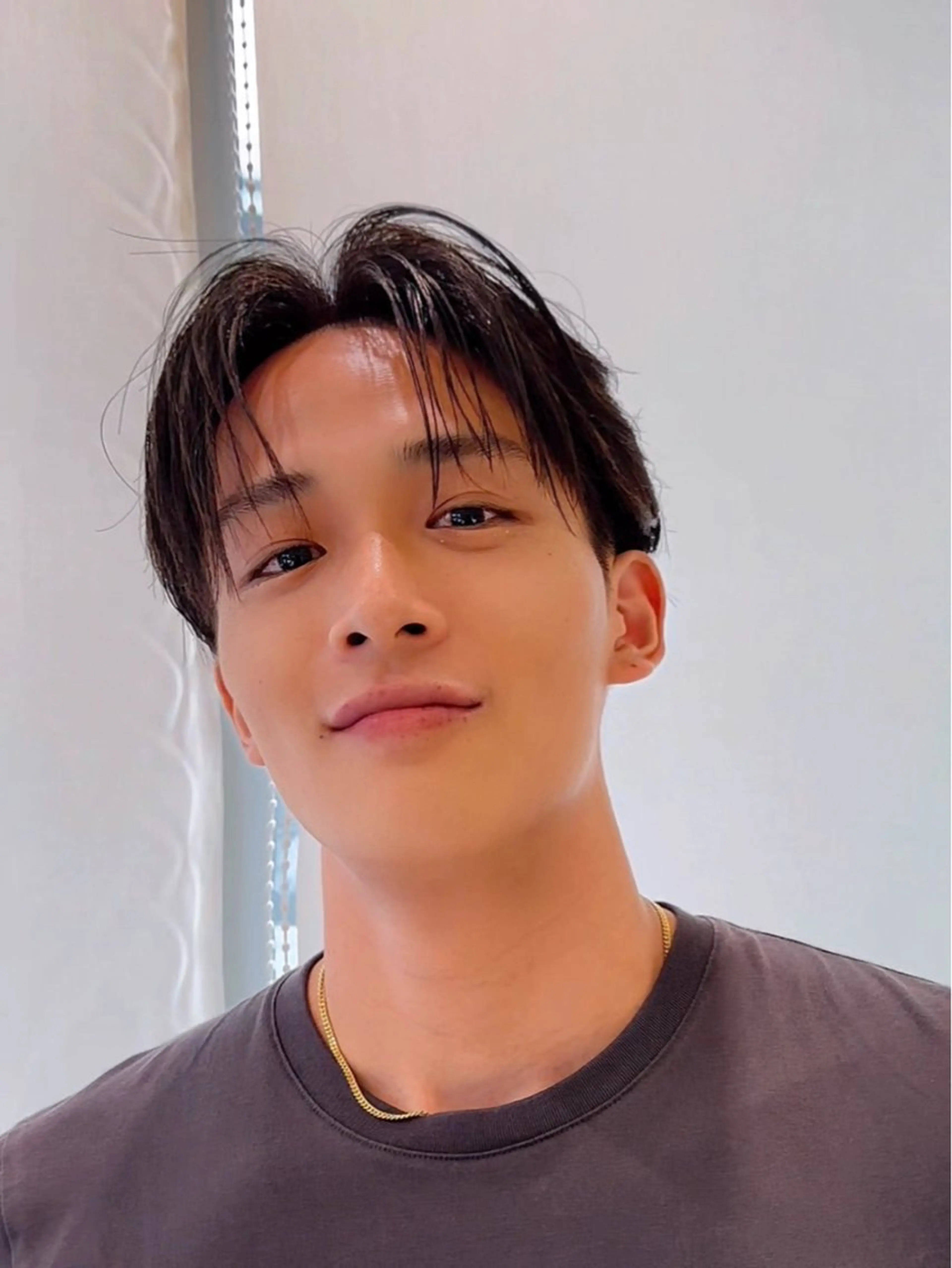 ショート メンズ アップバング ビジネス センターパート フェードカット フェザーパーマ カット トリートメント メンズパーマ/ メンズカット/平木のヘアスタイル