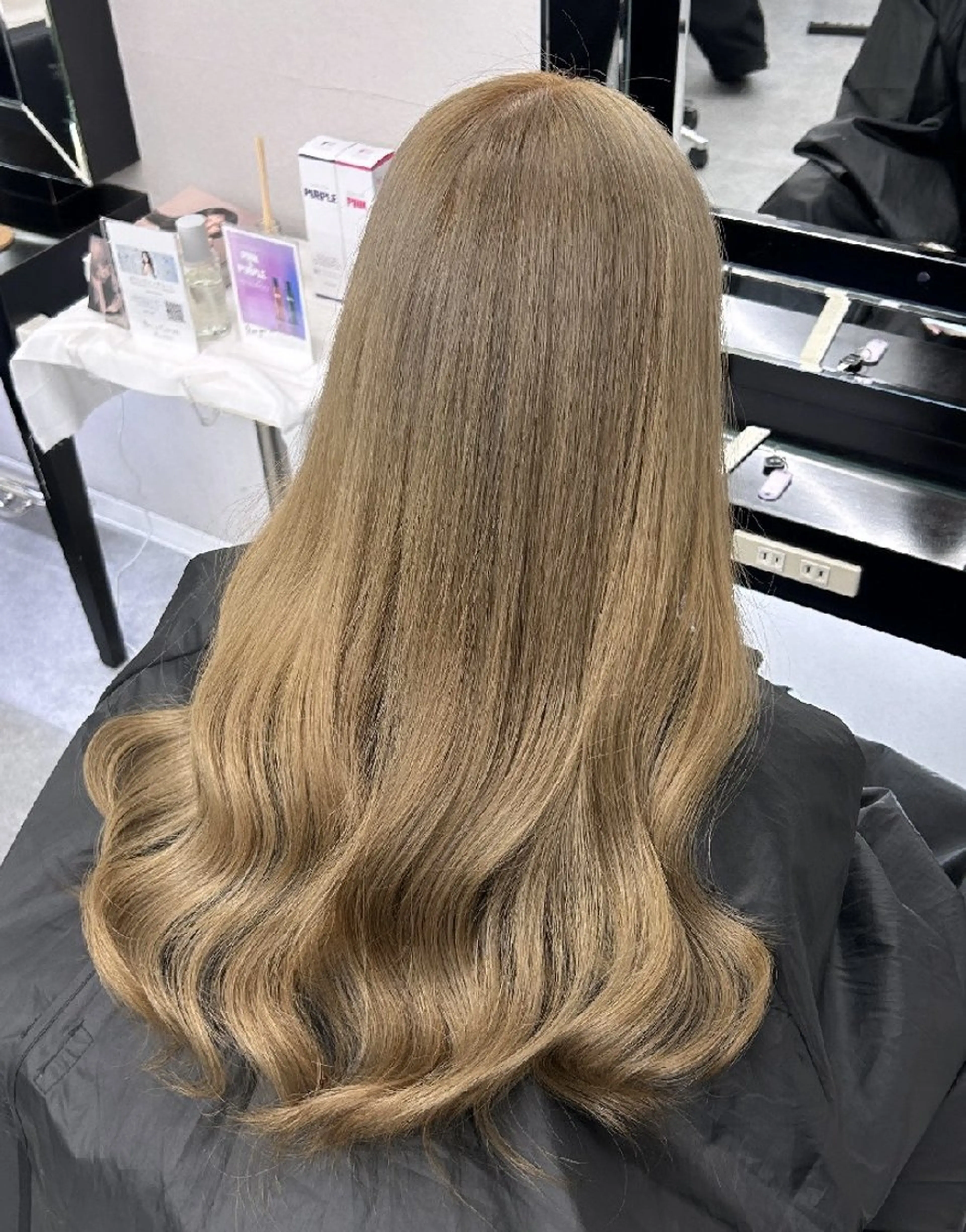 カラー ロング ダブルカラー ヘアカラー トリートメント ベルグロー アルファのヘアスタイル