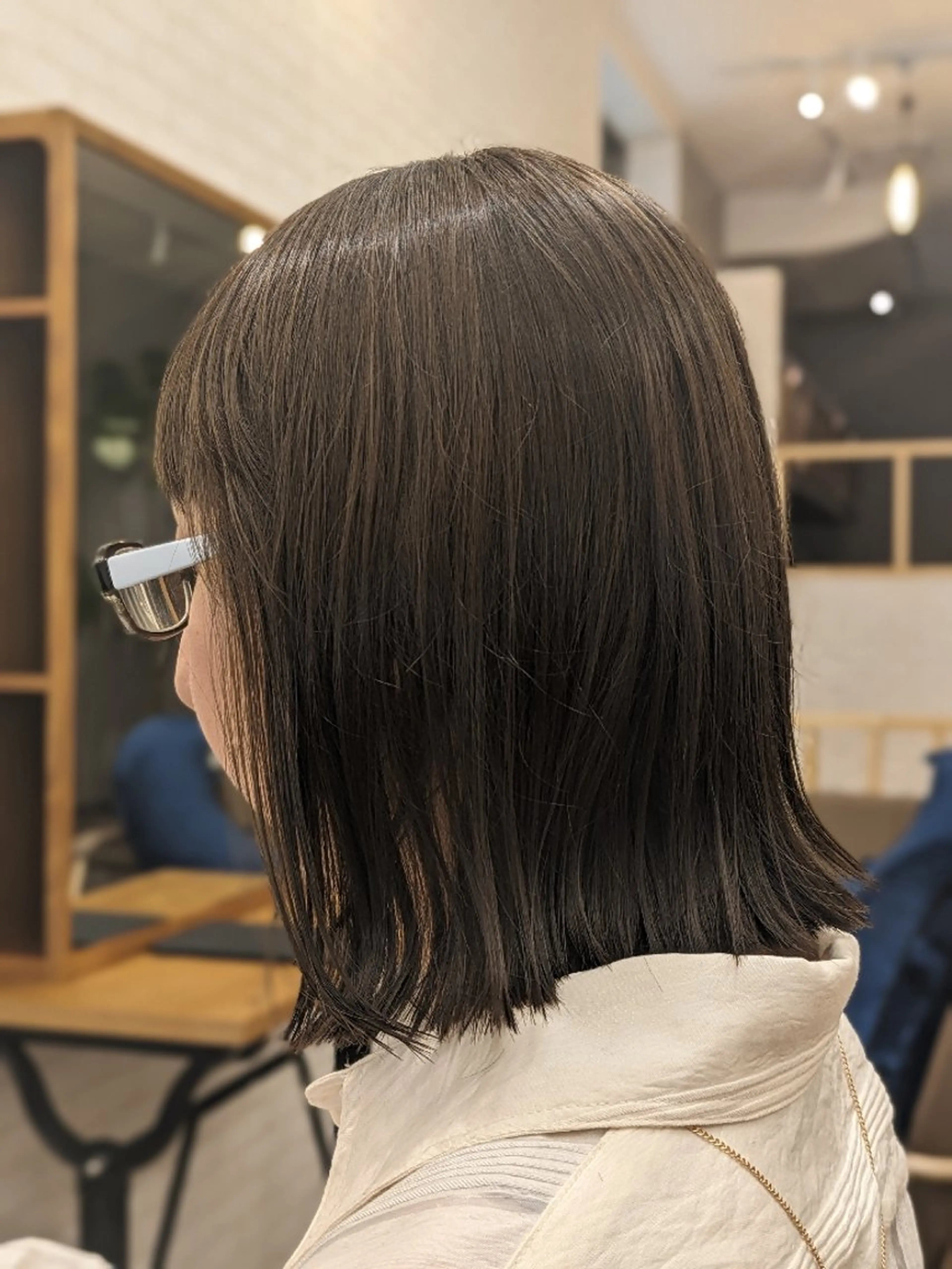 ミディアム 切りっぱなしボブ ボブ 根岸 進のヘアスタイル