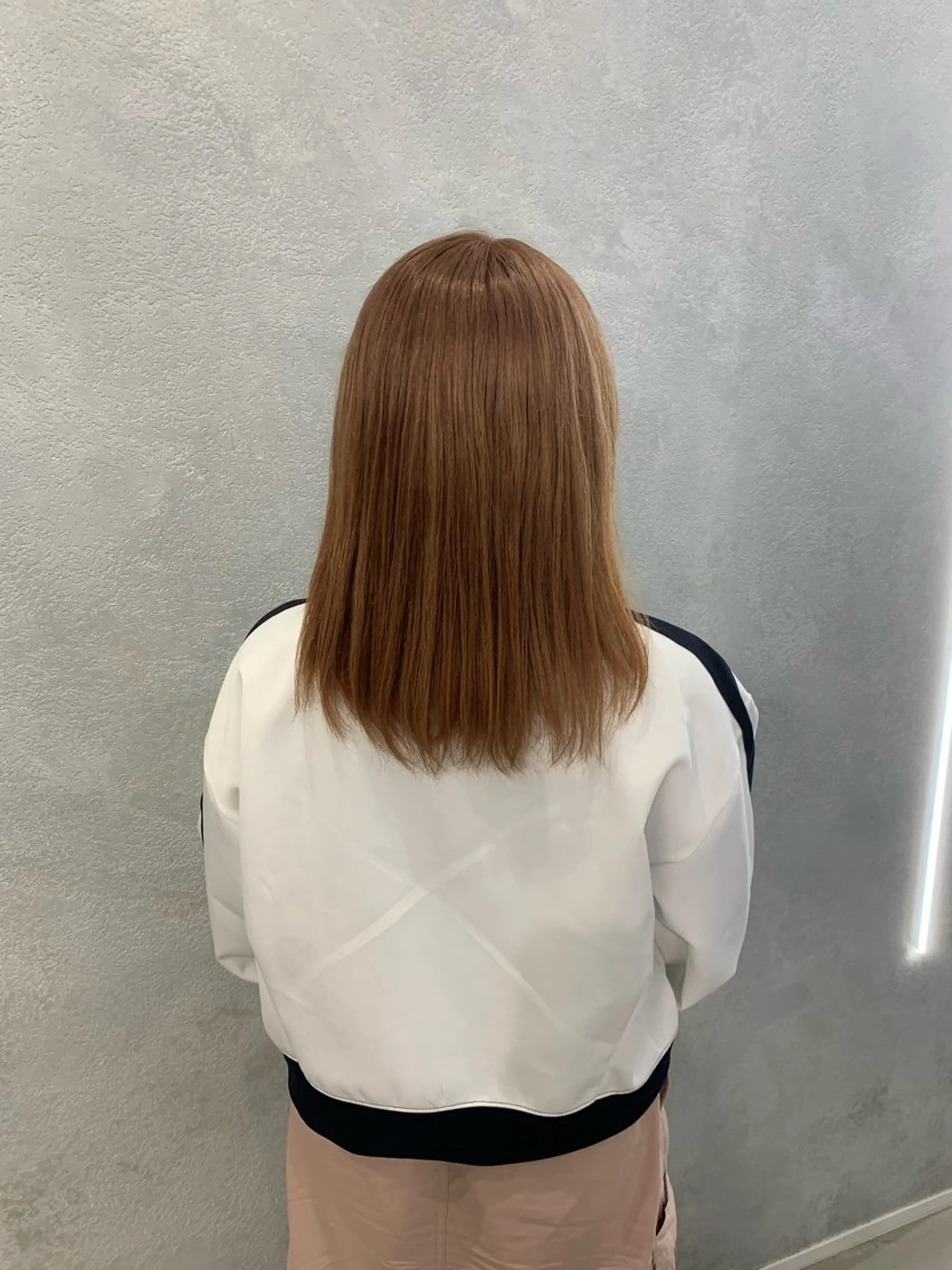 ミディアム カラー kanon hair所属・新木 愛花のヘアスタイル