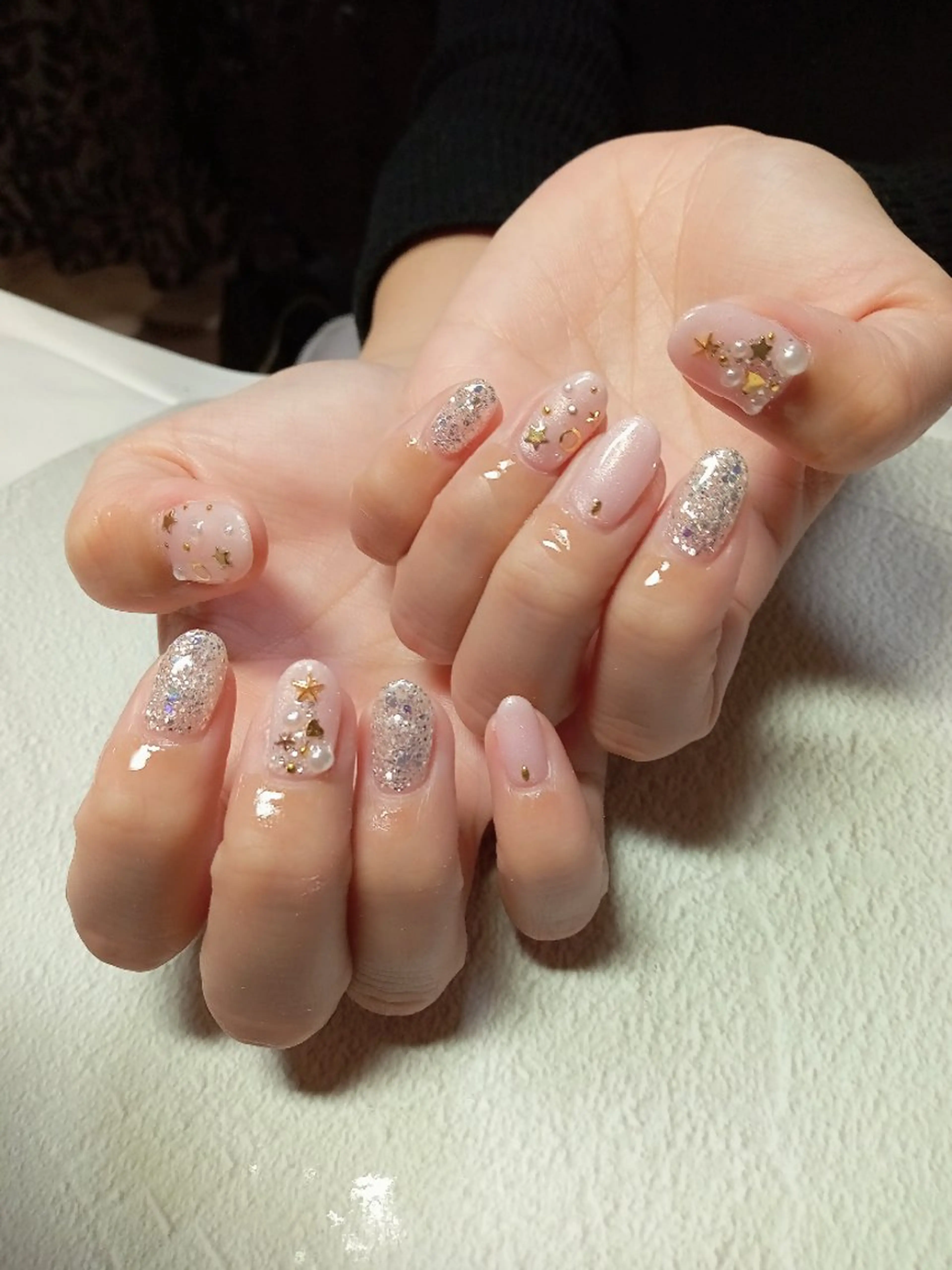 ネイル ジェルネイル キラキラネイル 持ち込み パラジェル 赤色 ハンドネイル flure de neige yukiのネイルデザイン