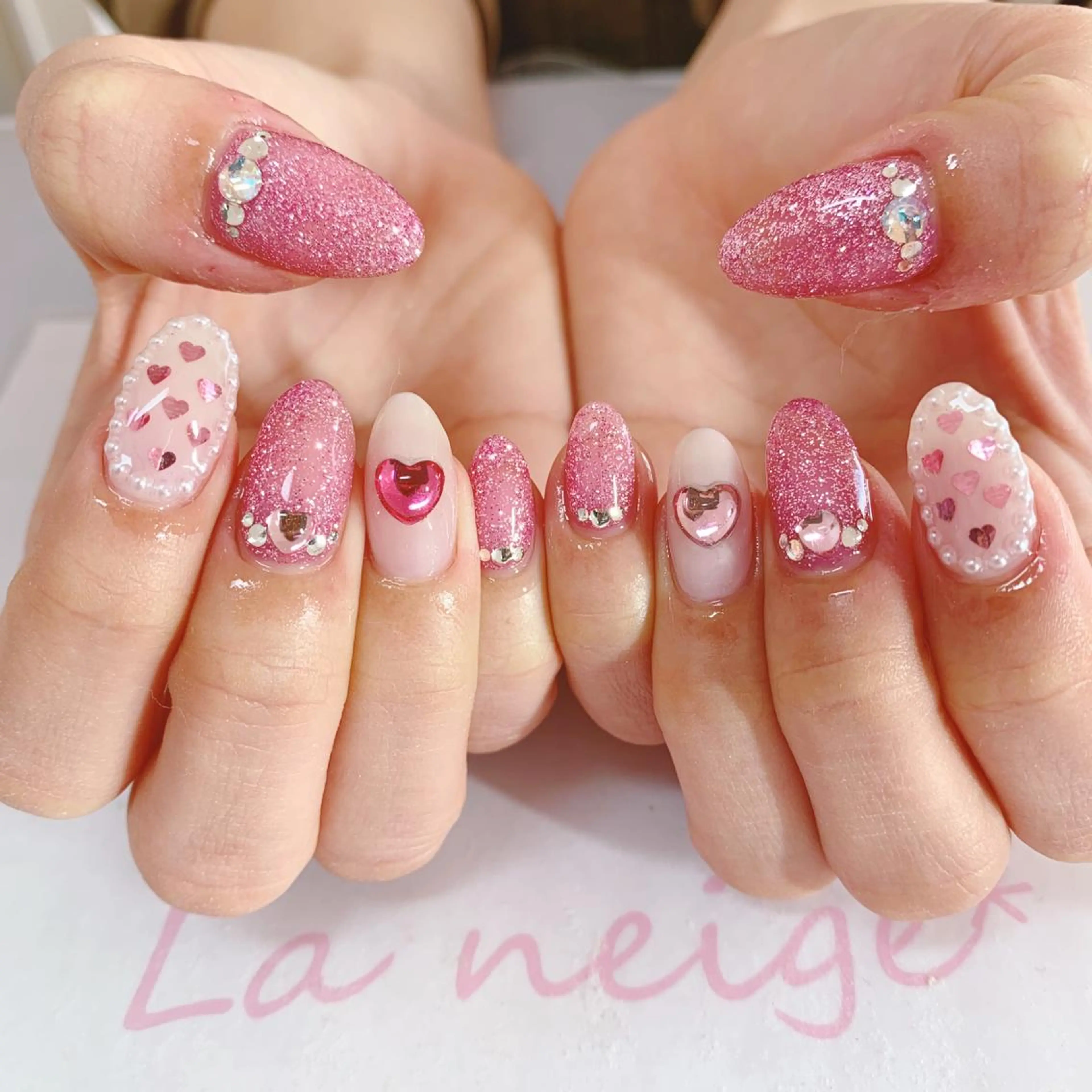 ネイル ハンドネイル La neige* yuki 🥯🍑のネイルデザイン