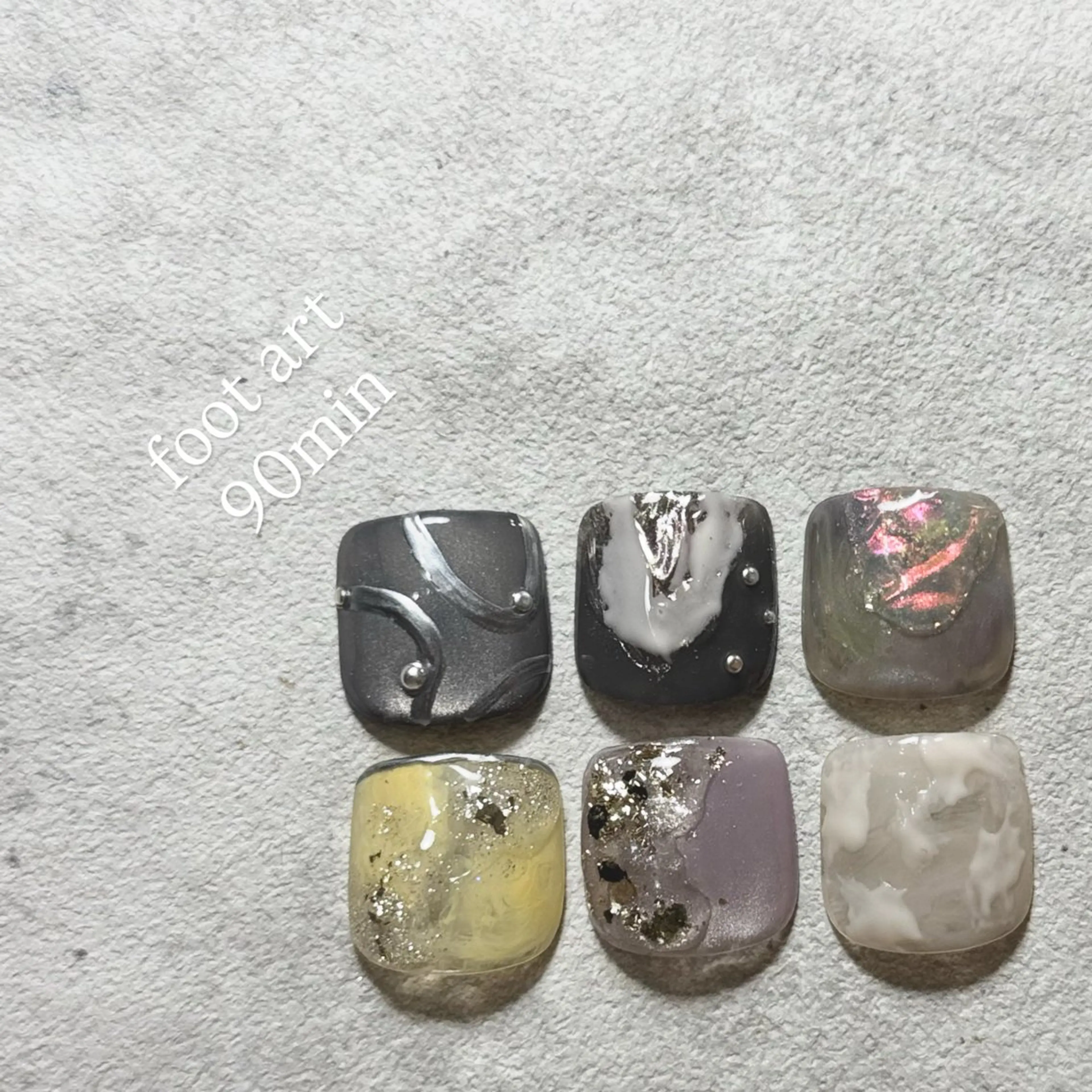 ケア付きフットネイル親指2本ART【オフ込】の写真