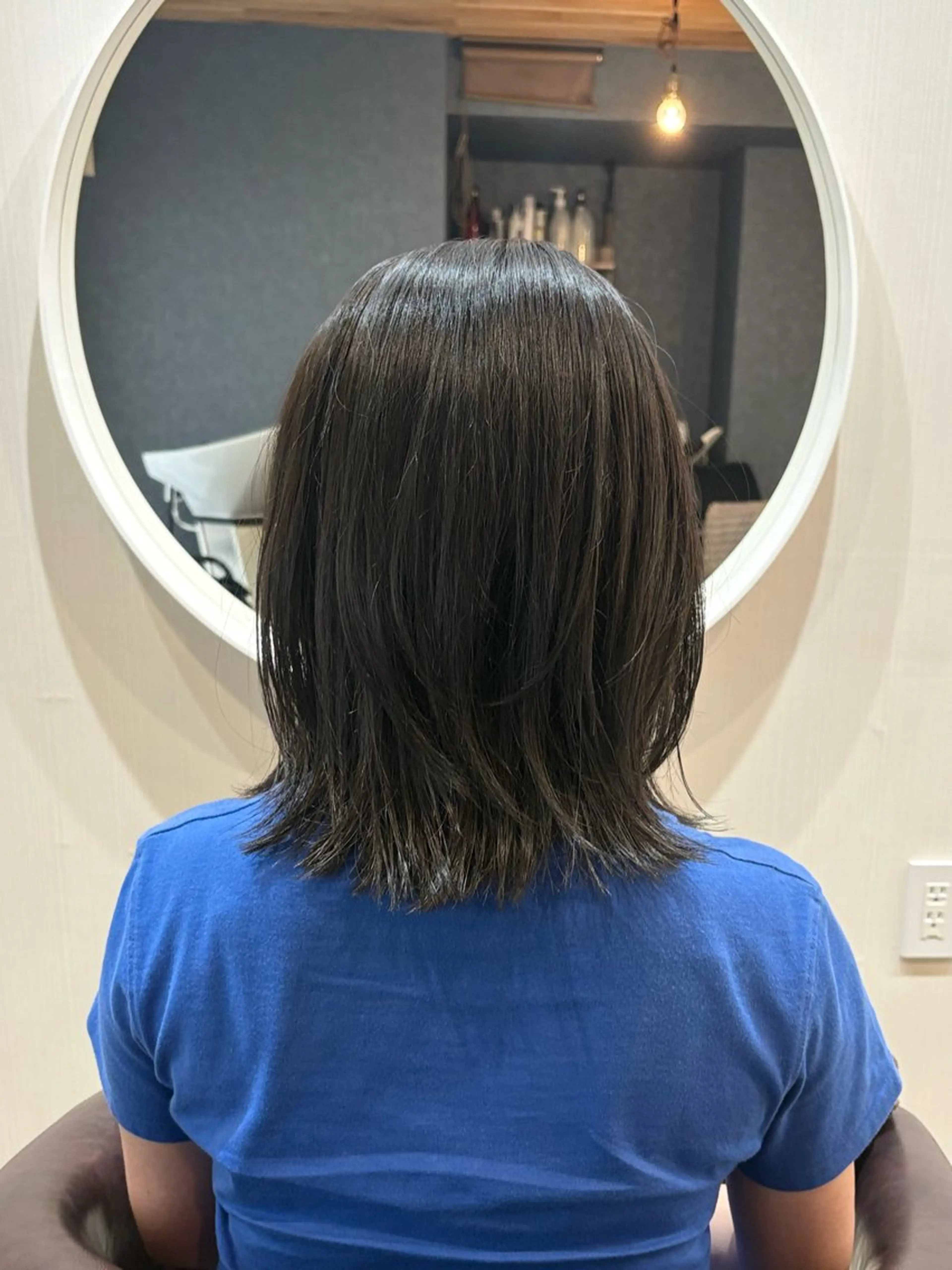 ミディアム カラー ヘアアレンジ 黒髪 グレーブラック くびれヘア レイヤーカット カット ヘアカラー トリートメント ハル🌸柔色/ ブリーチなし/艶髪のヘアスタイル