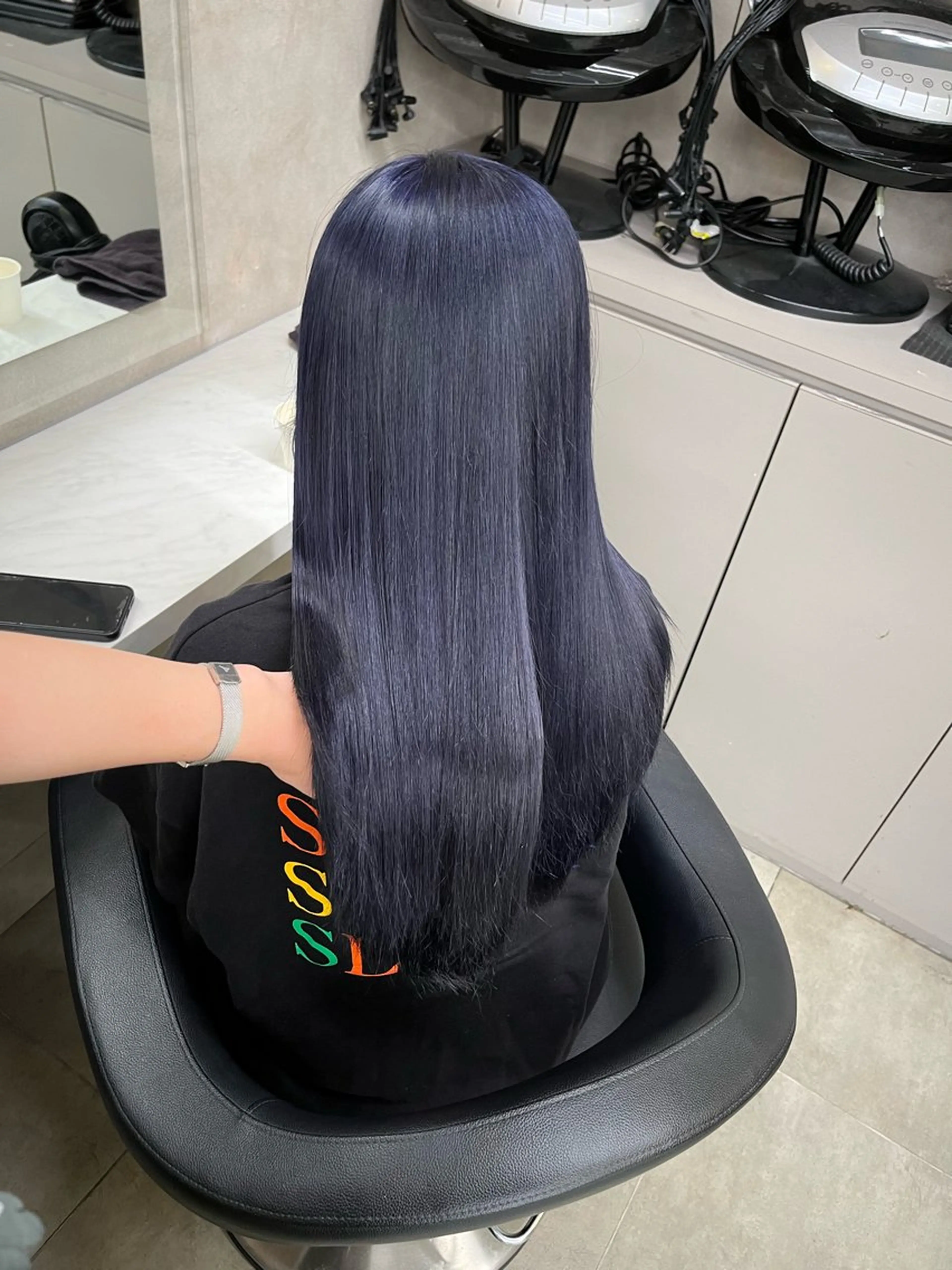 セミロング ヘアカラー トリートメント ヘッドスパ ヘアセット 寒色＆ブリーチ特化 寒色MiOのヘアスタイル