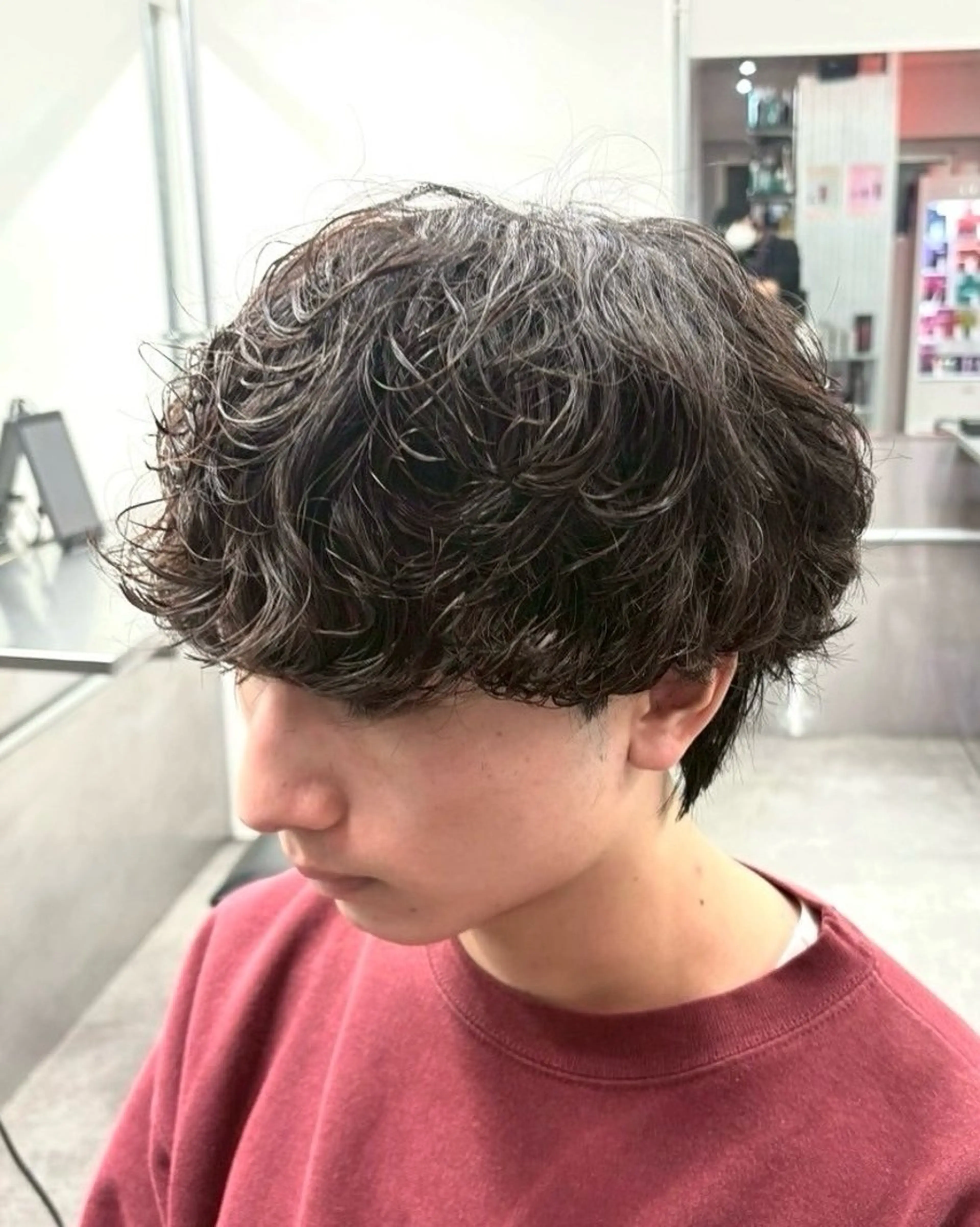 パーマ メンズ カット パーマ トリートメント ヘッドスパ フェザーの鬼 🇰🇷yutoのヘアスタイル