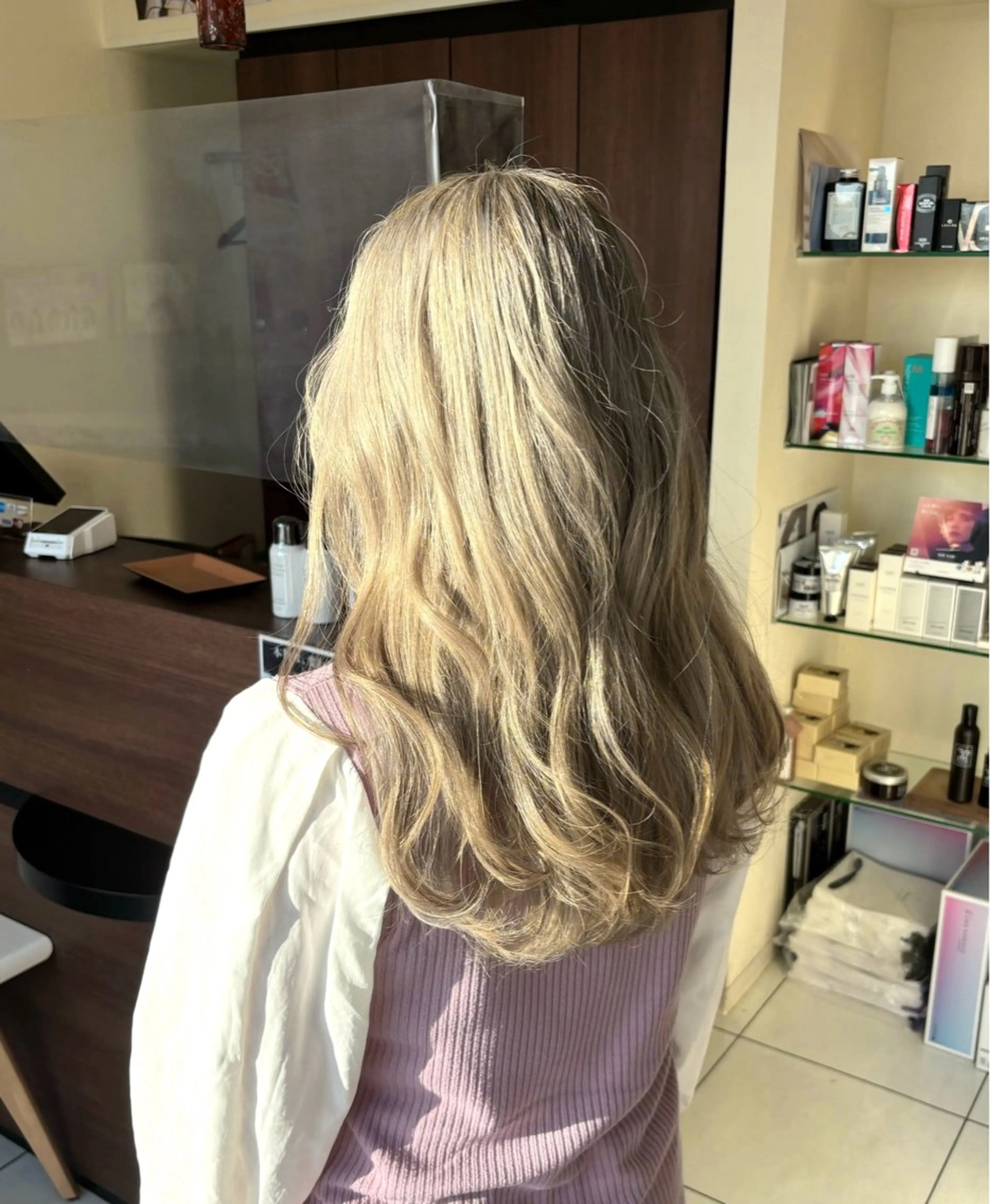 ロング カラー ベージュカラー ブリーチ ケアブリーチ インナーカラー ホワイトベージュ ヘアカラー トリートメント 小野 友暉のヘアスタイル