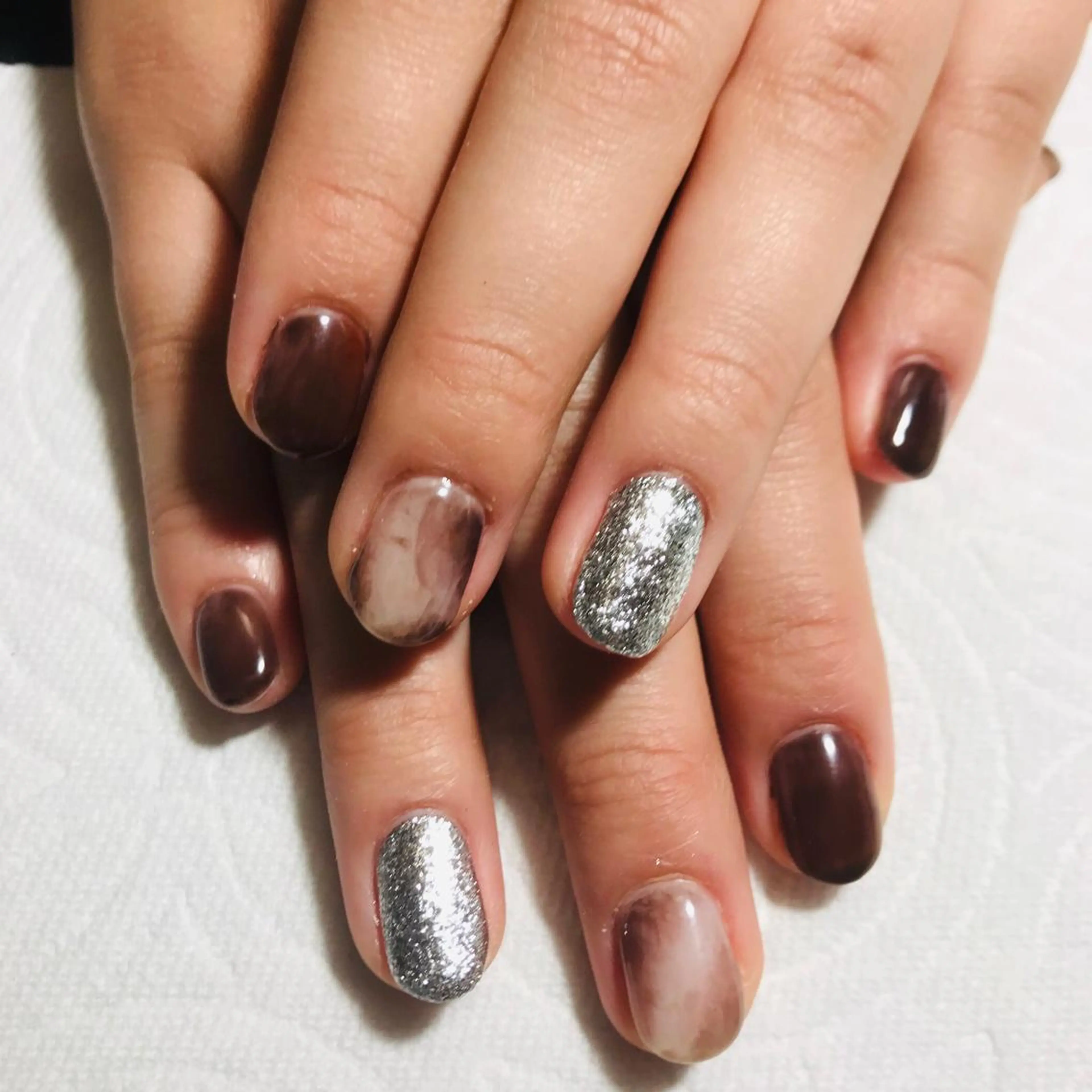 ネイル ECLAT エクラ所属・寺山 千鶴のネイルデザイン