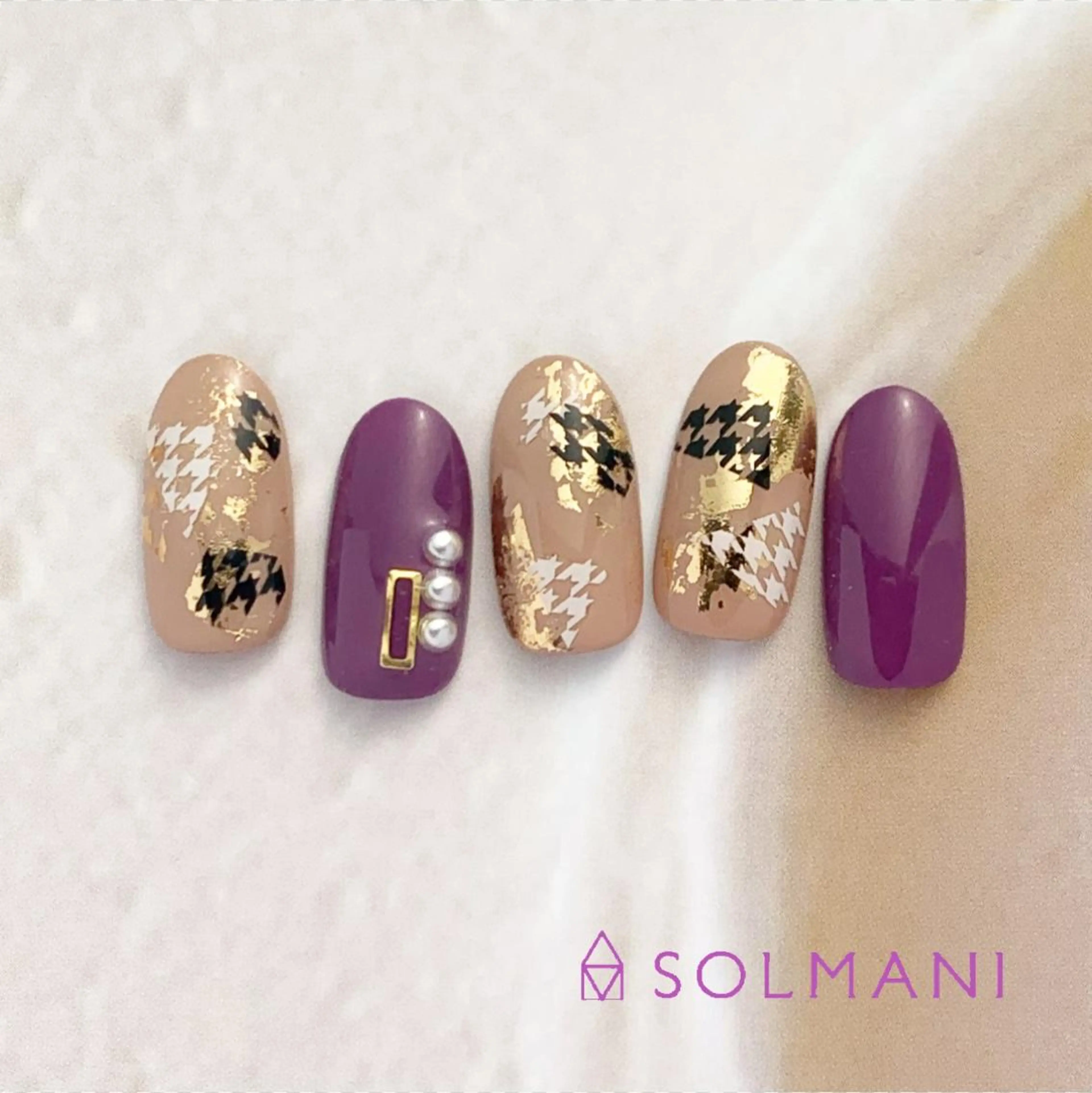 ネイル SOLMANI 予約担当のネイルデザイン