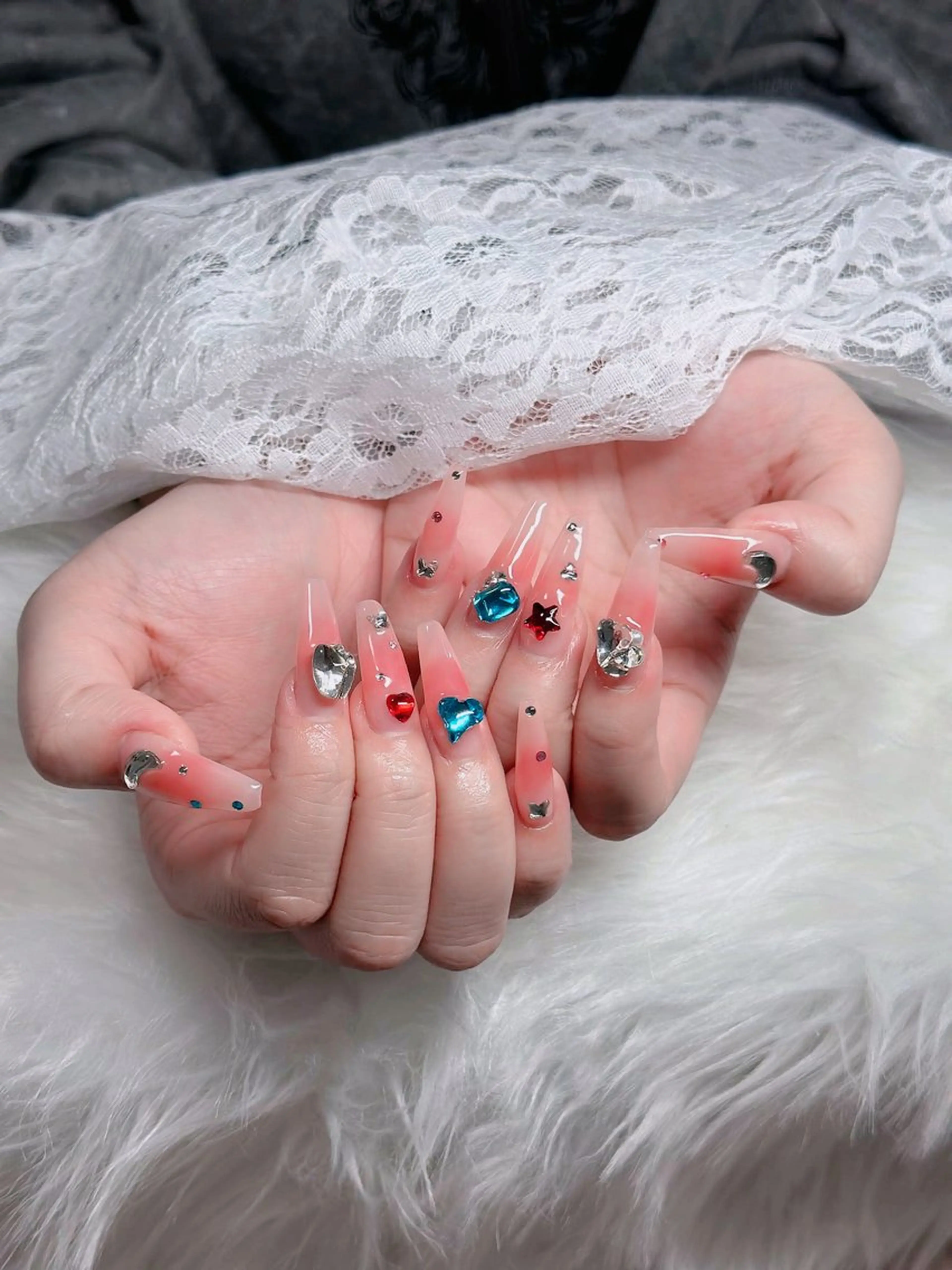 ネイル オーロラネイル フレンチネイル ジェルネイル ハロウィン キラキラネイル H.baby Nail Salonのネイルデザイン