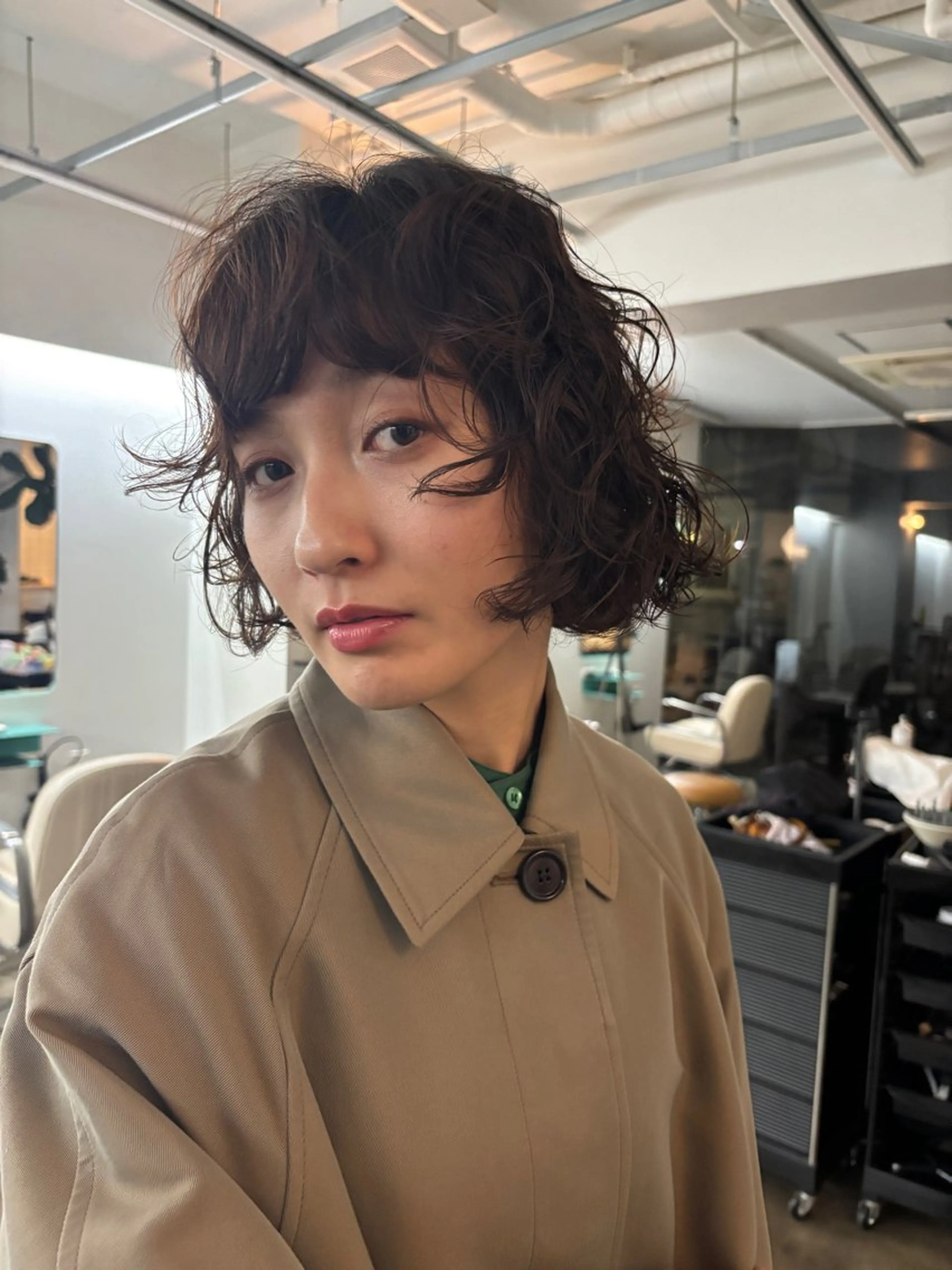 ショート カラー パーマ カット ヘアカラー パーマ トリートメント トレンドボブ /ミリヤのヘアスタイル