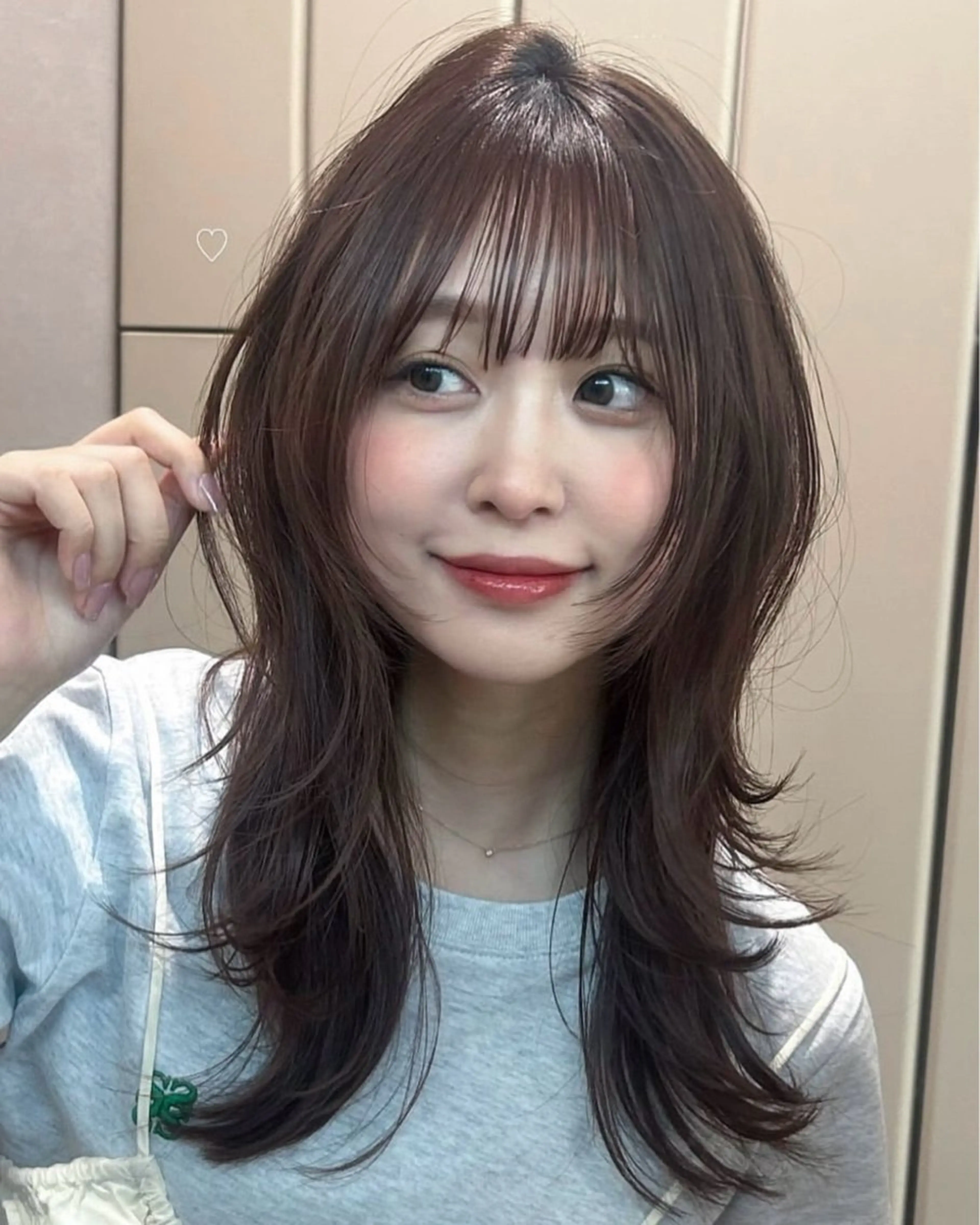 ロング カット Unami  / RIZUMUのヘアスタイル