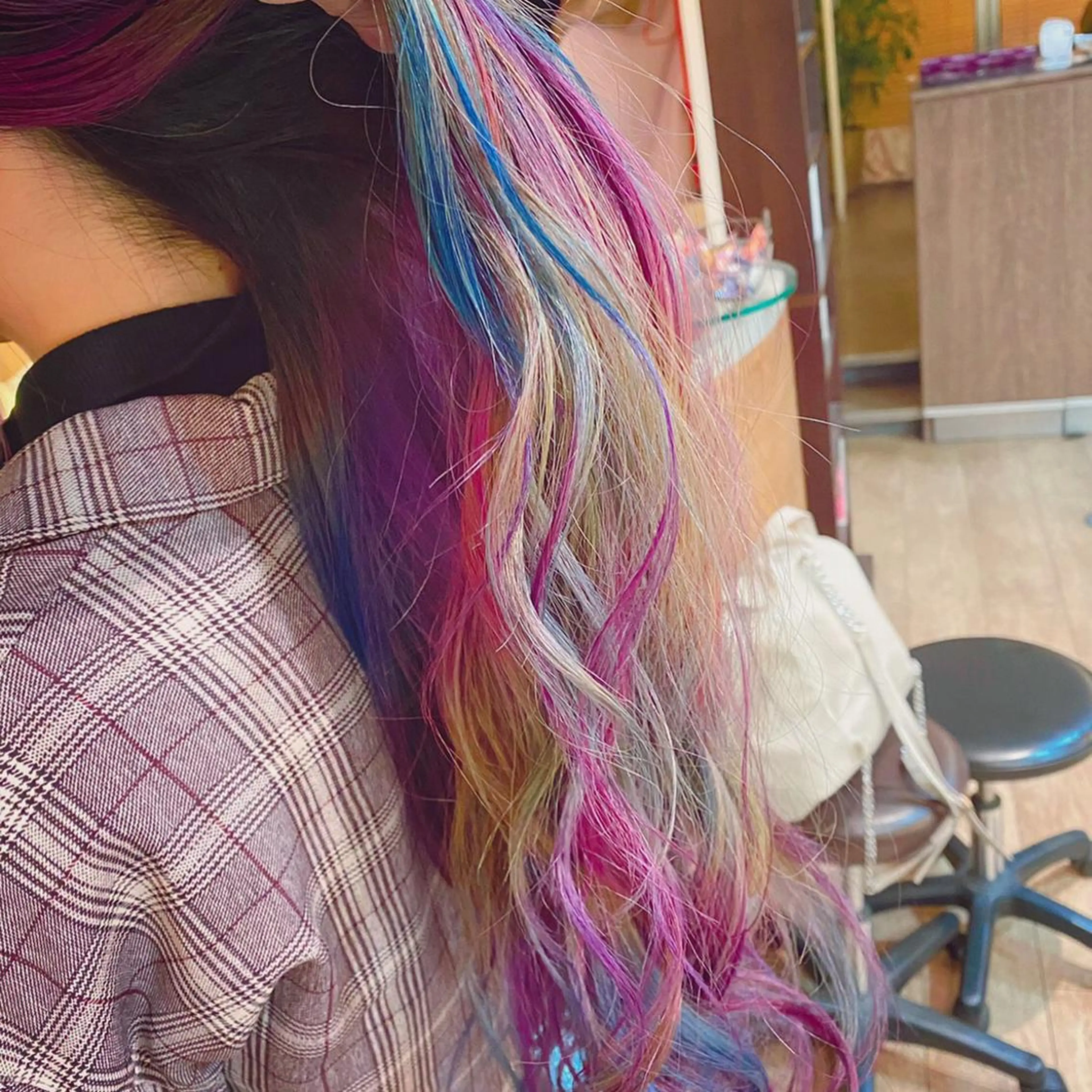 ロング カラー アッシュ バレイヤージュ ミストバング ベージュカラー ブリーチ カット ヘアカラー トリートメント 原宿サロン代表 デザインカラー伊藤卓のヘアスタイル