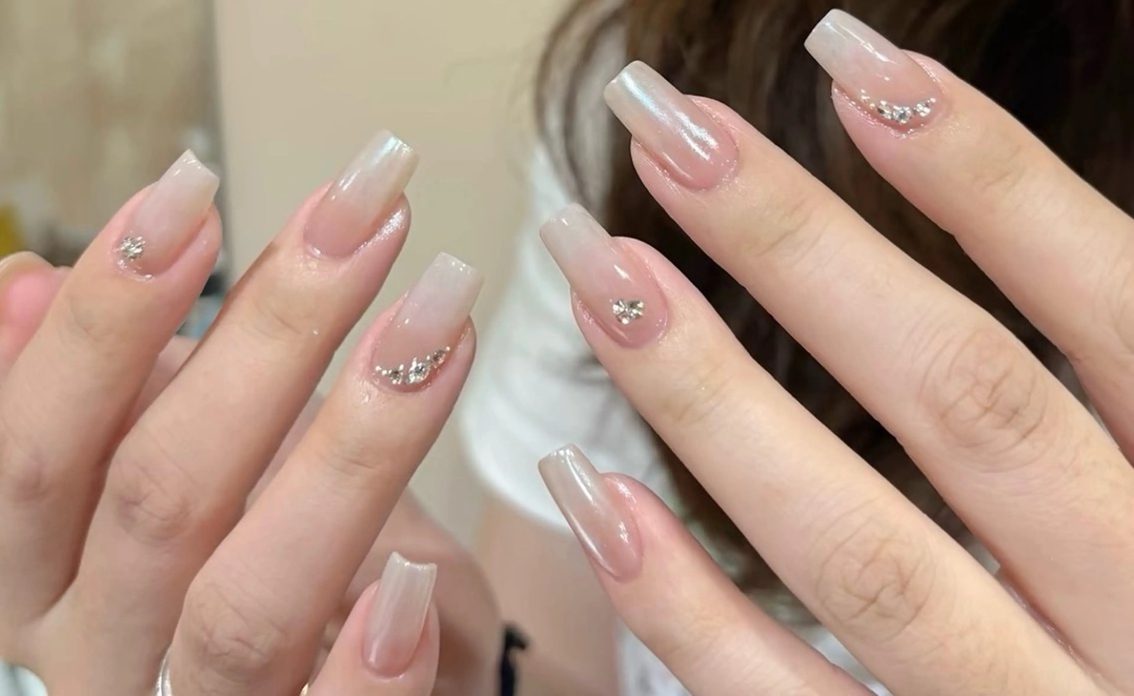 ネイル チークネイル フラワーネイル ガーリー 韓国ネイル マグネットネイル SunNail池袋駅 ワンホンネイルのネイルデザイン