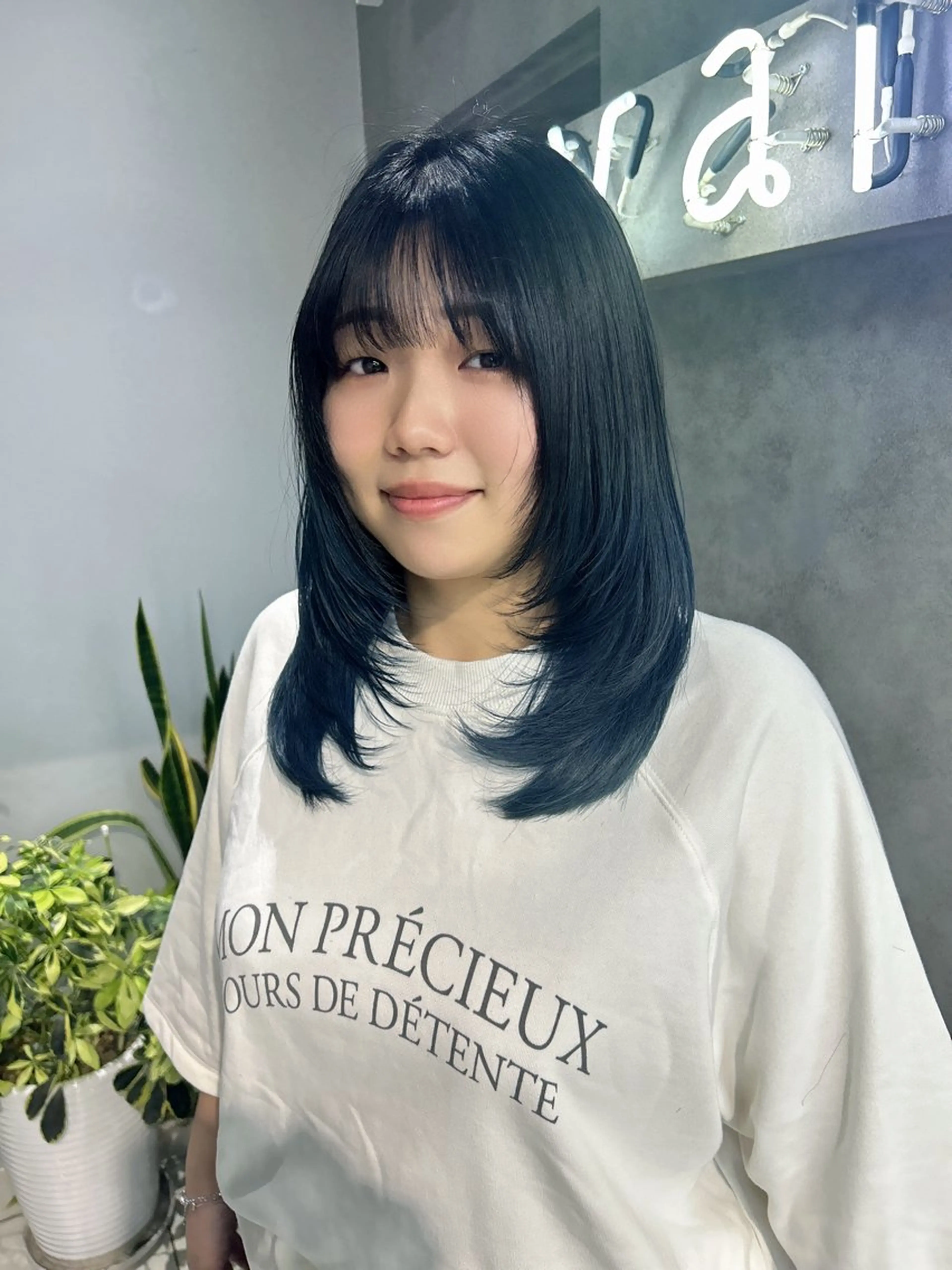 ミディアム カラー グラデーションカラー レイヤーカット ナチュラル×色気パ ーマ 渋谷/マナミのヘアスタイル