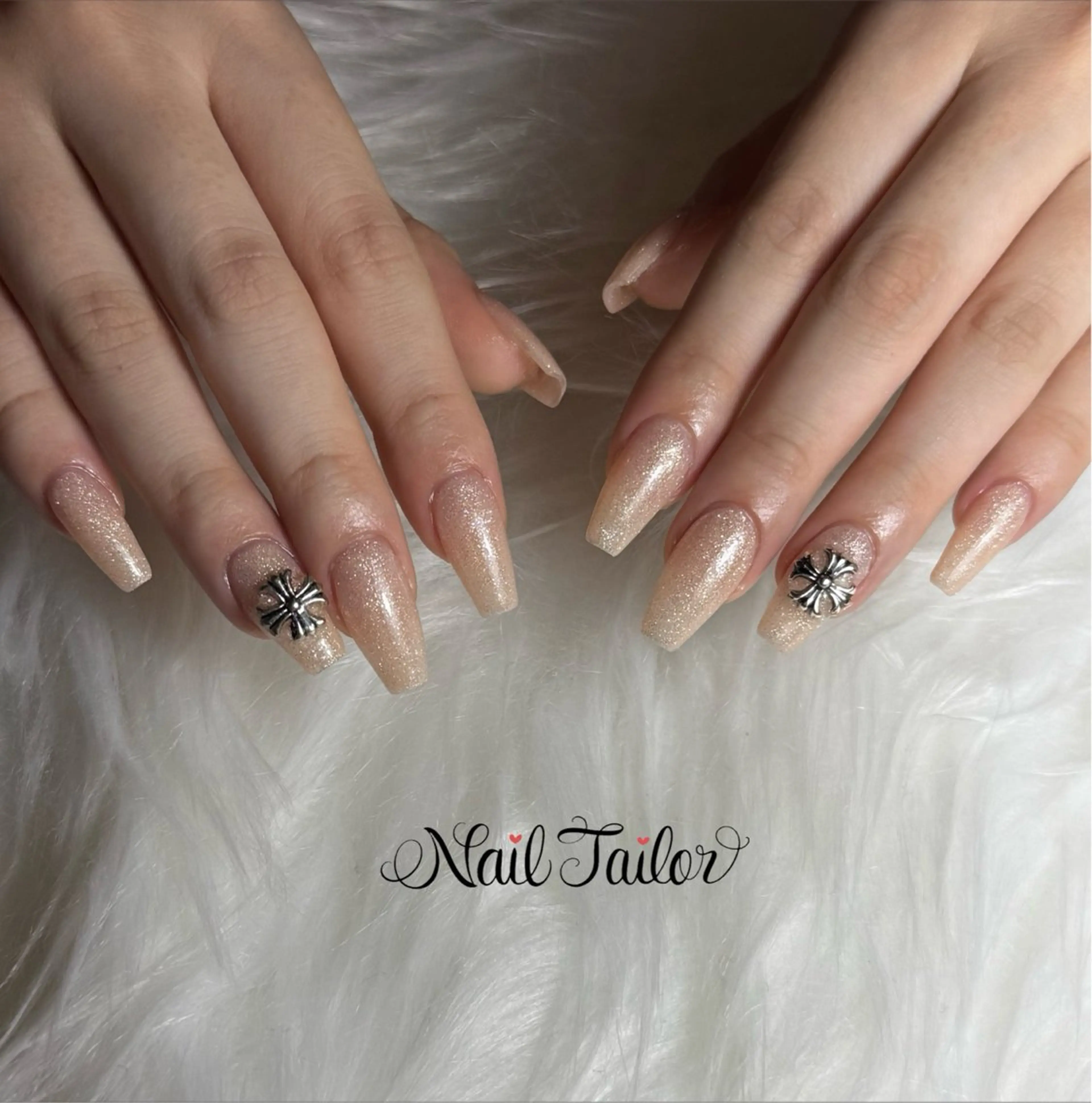 ネイル アートネイル 長さ出し ラメ(グリッター) 持ち込み ワンカラーネイル 〜Nail Tailor〜 ネイルテイラー所属・NailTailor ネイルテイラーのネイルデザイン