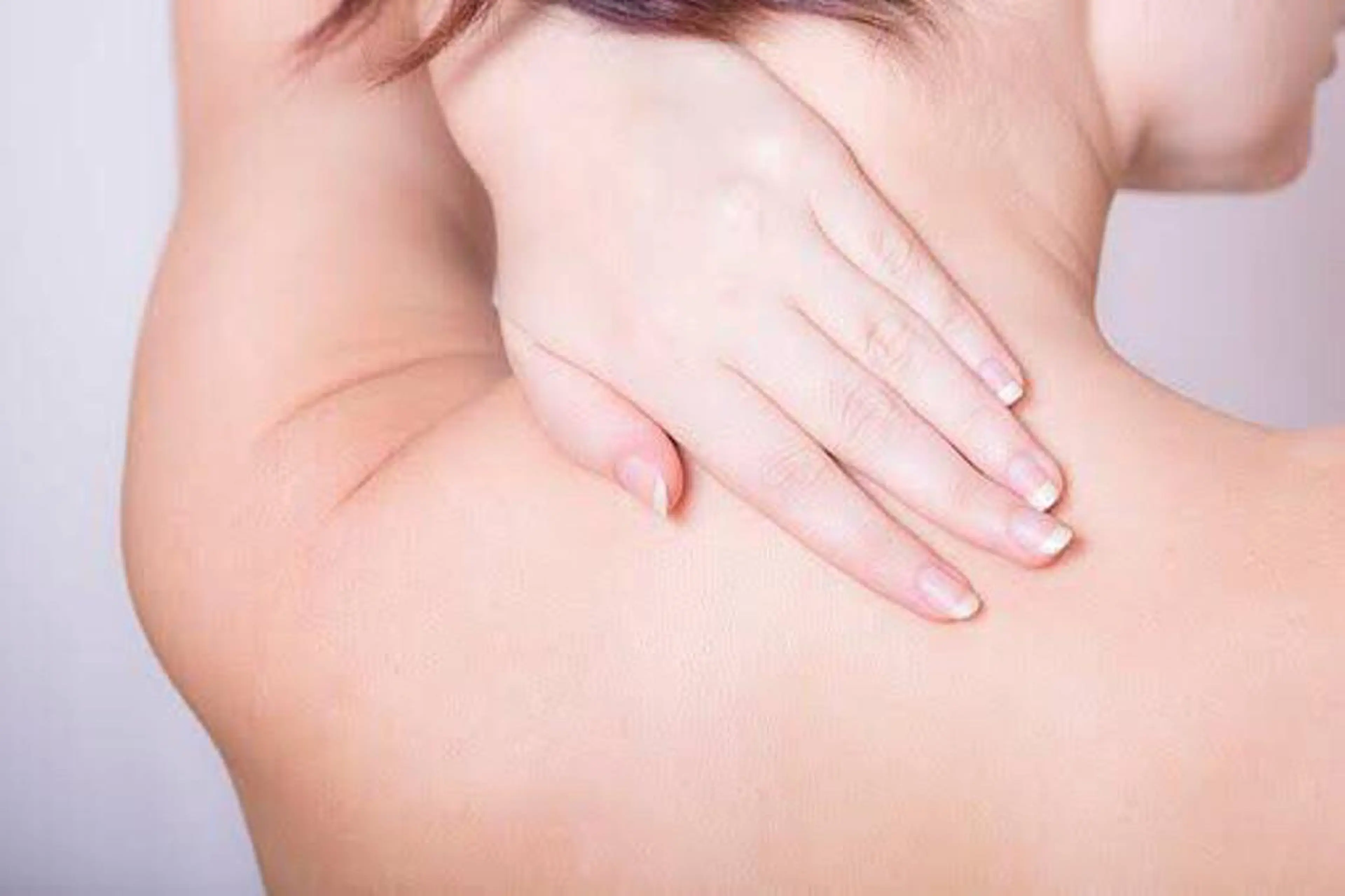 格安🚨うなじ部分脱毛✨女性限定2200円の写真