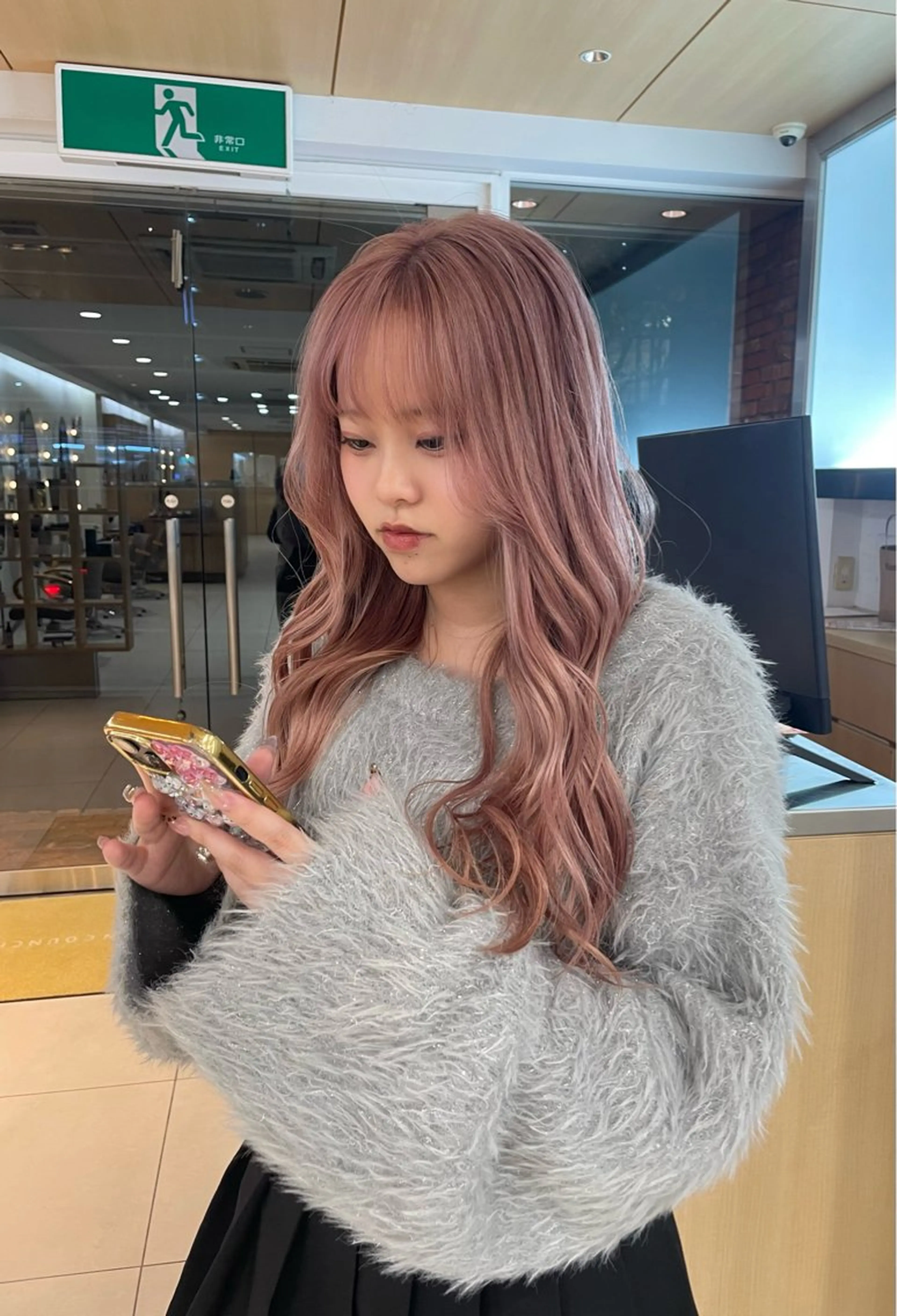 ロング ヘアカラー ❤︎韓国レイヤー❤︎ アカリのヘアスタイル