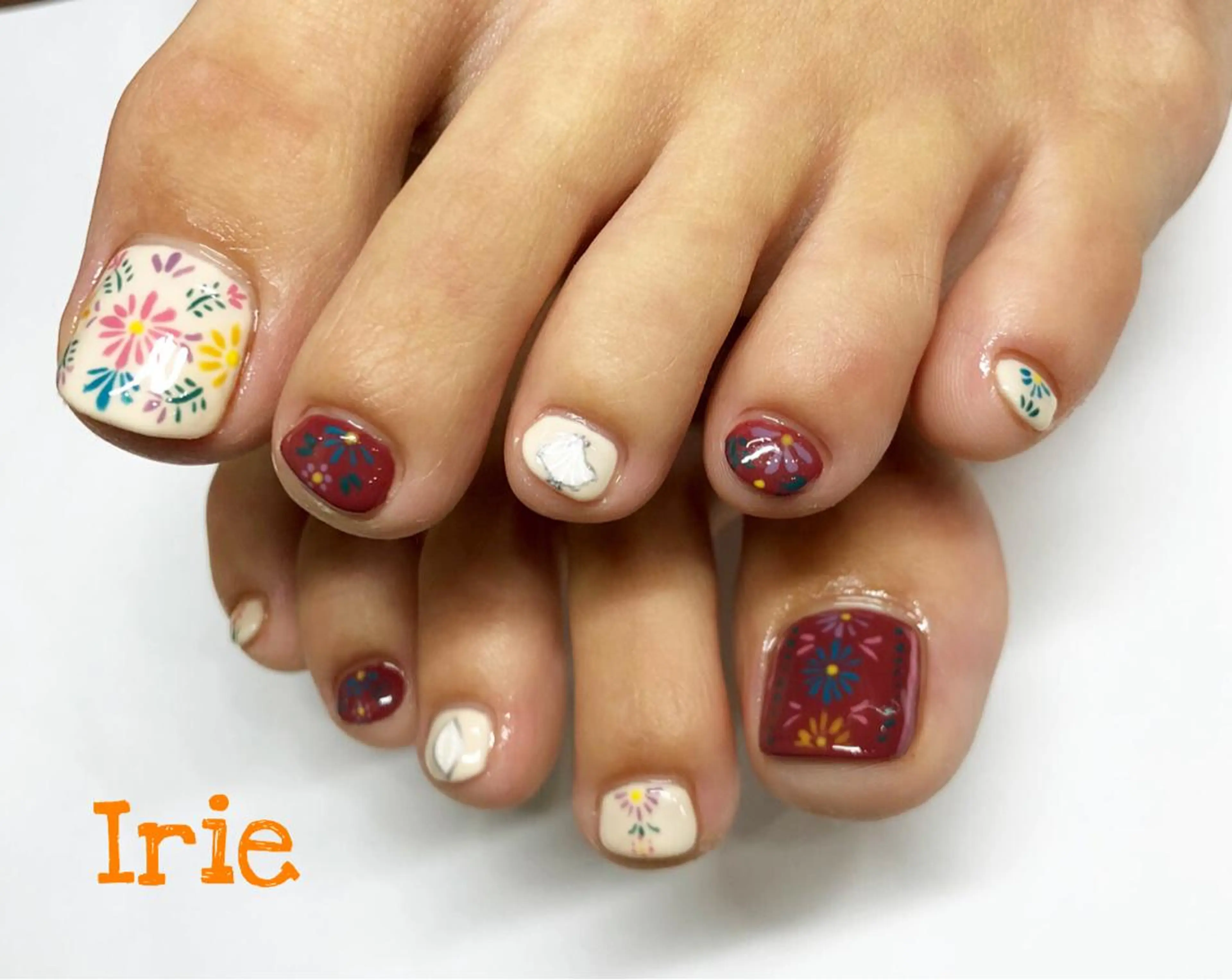 ネイル Hair salon Irie所属・與儀 知佳のネイルデザイン