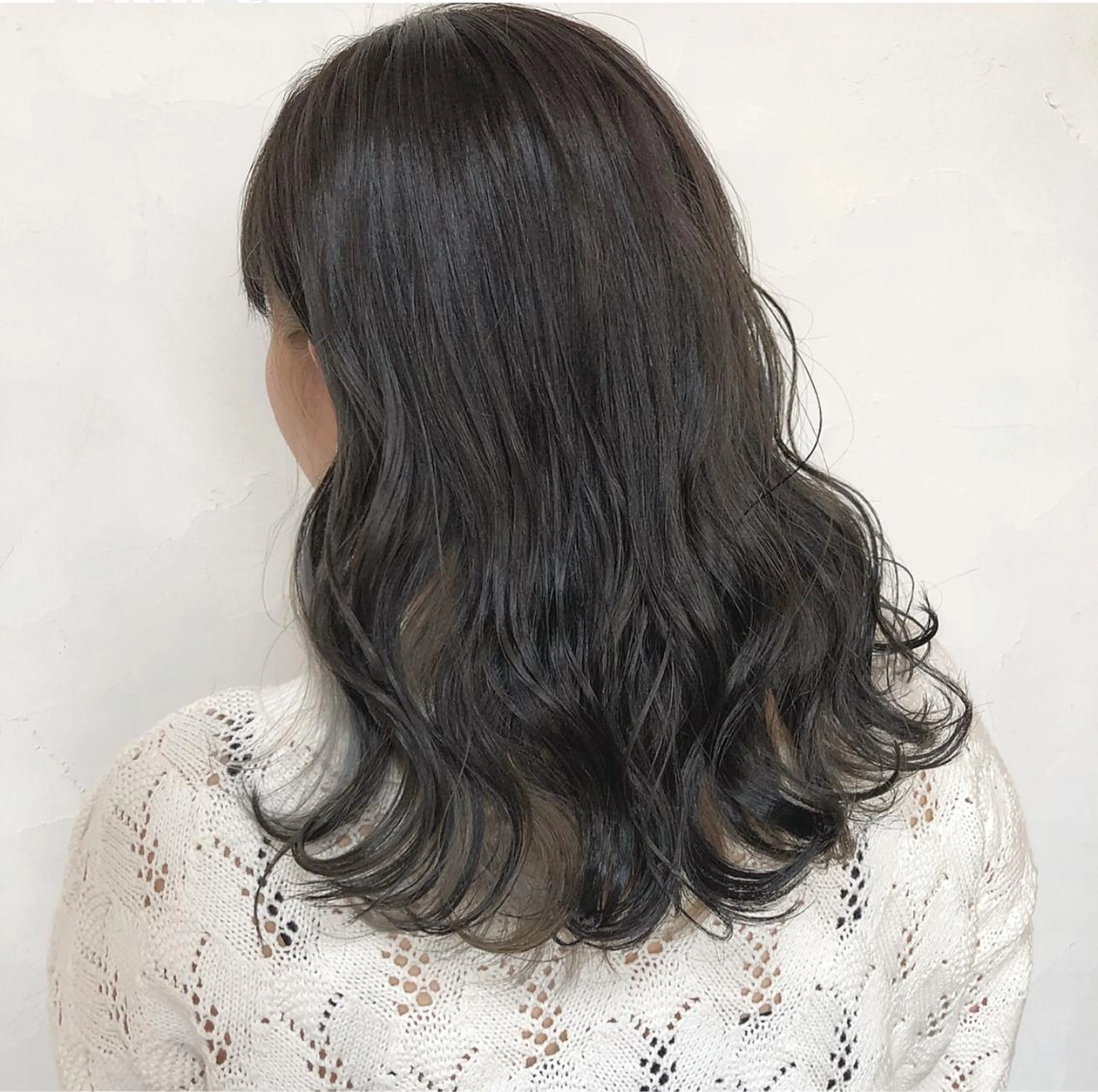 ミディアム カラー ブリーチ シルバー hair salon Ranun髪質改善のヘアスタイル