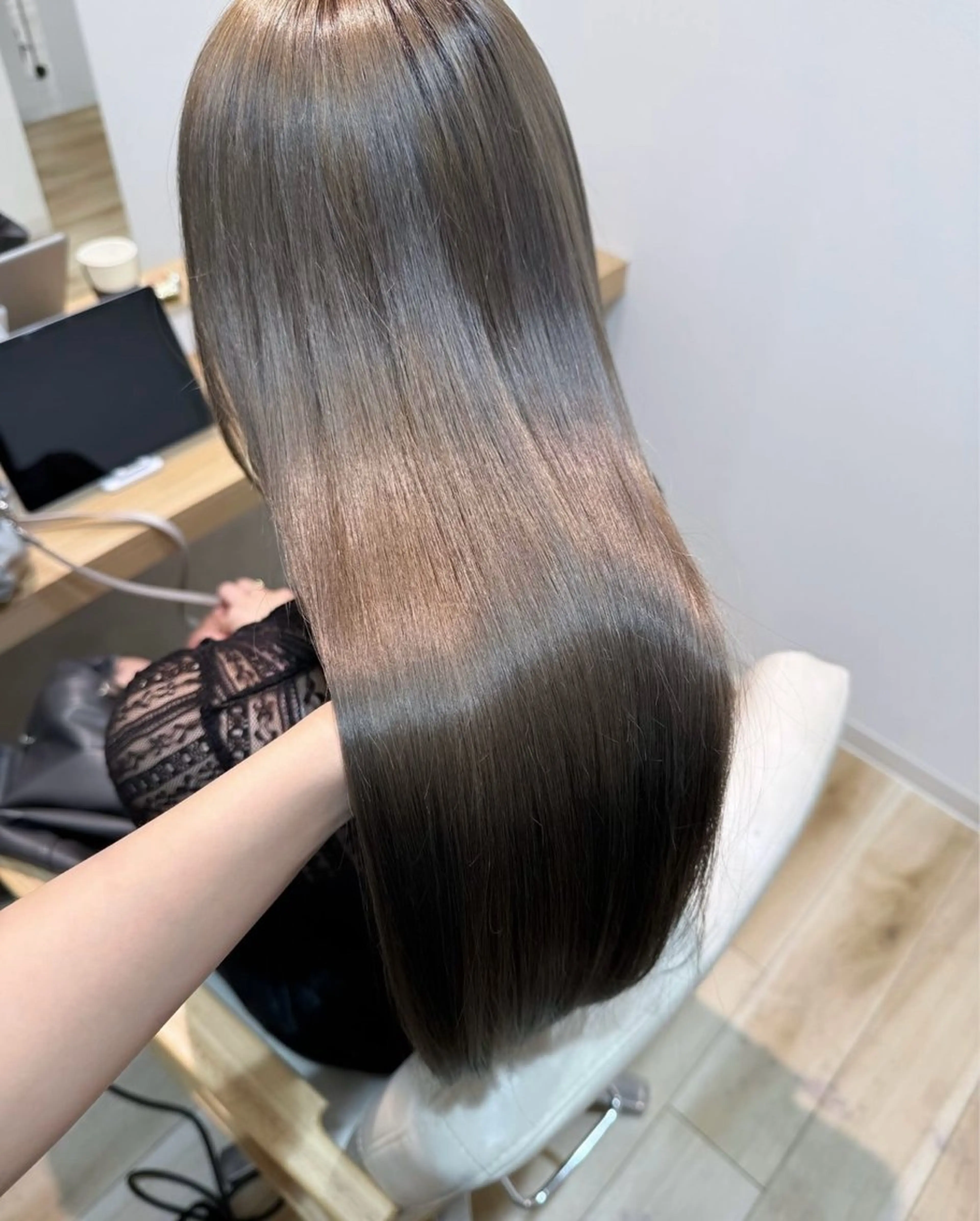 ロング カラー ベージュカラー ブリーチ 透明感カラー グレージュ ラベンダーカラー ブリーチなしWカラー ヘアセット🎀はるかのヘアスタイル