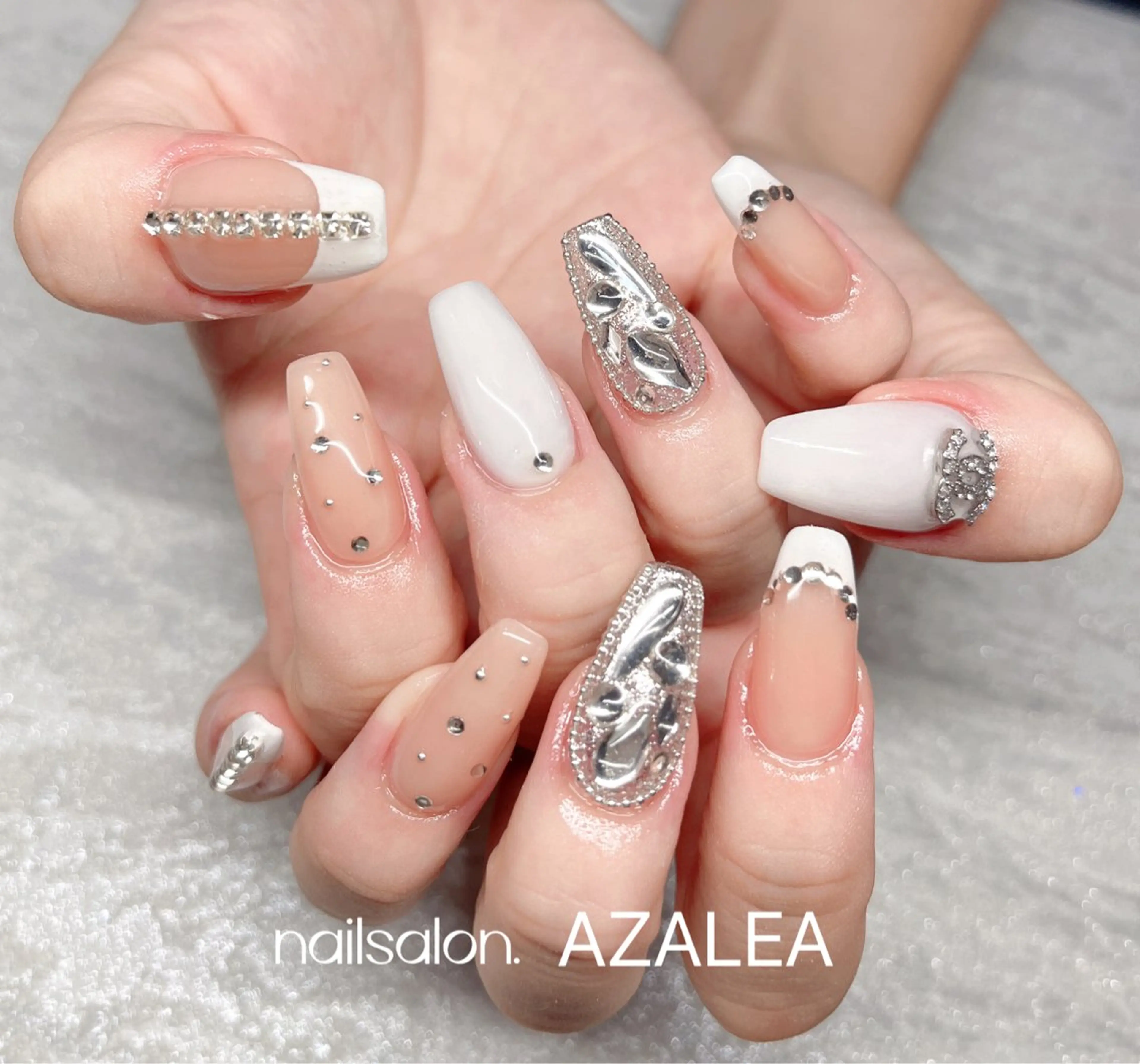 ネイル ハンドネイル R inのネイルデザイン