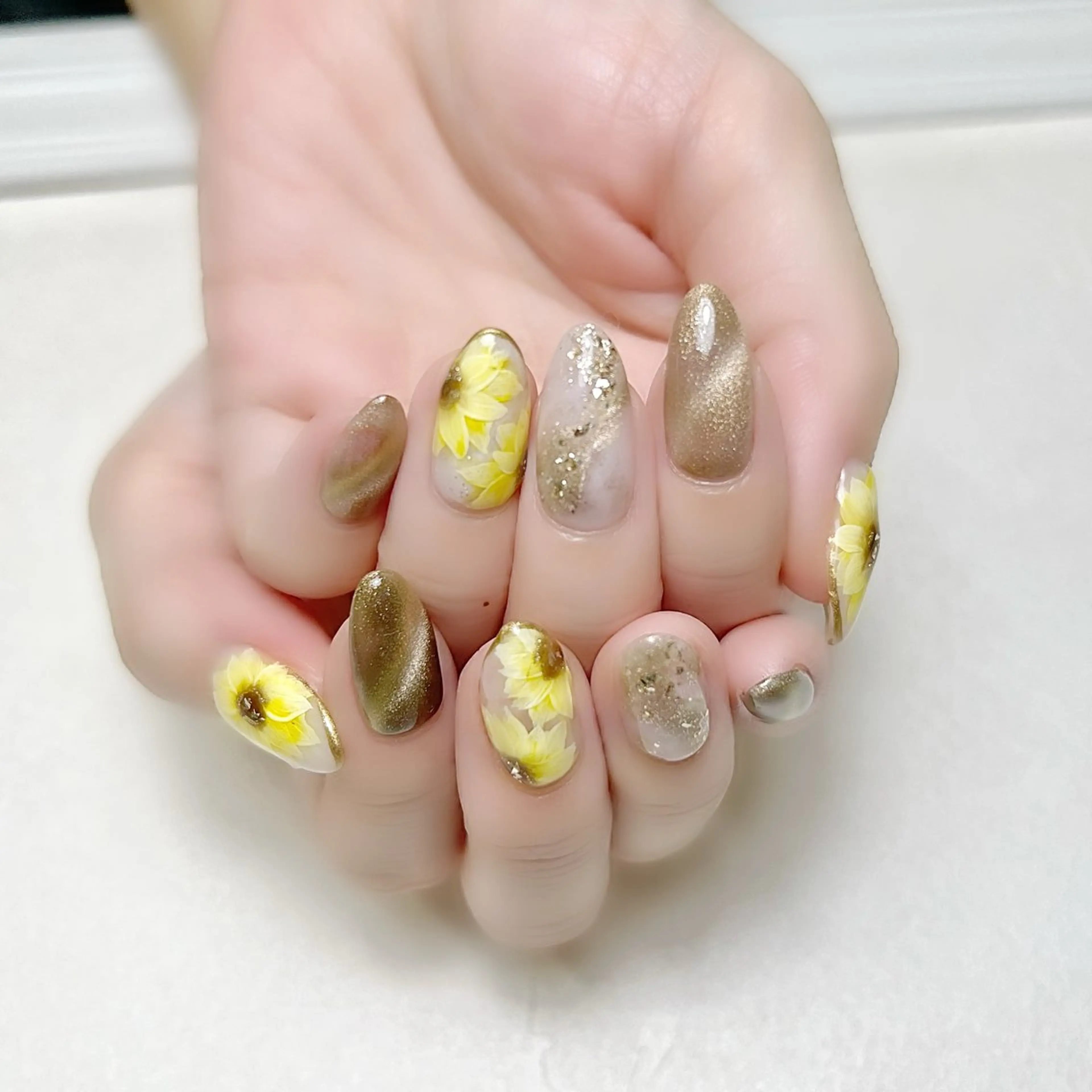 ネイル フラワーネイル マグネットネイル ニュアンスネイル 夏ネイル rouse nail RISATOのネイルデザイン