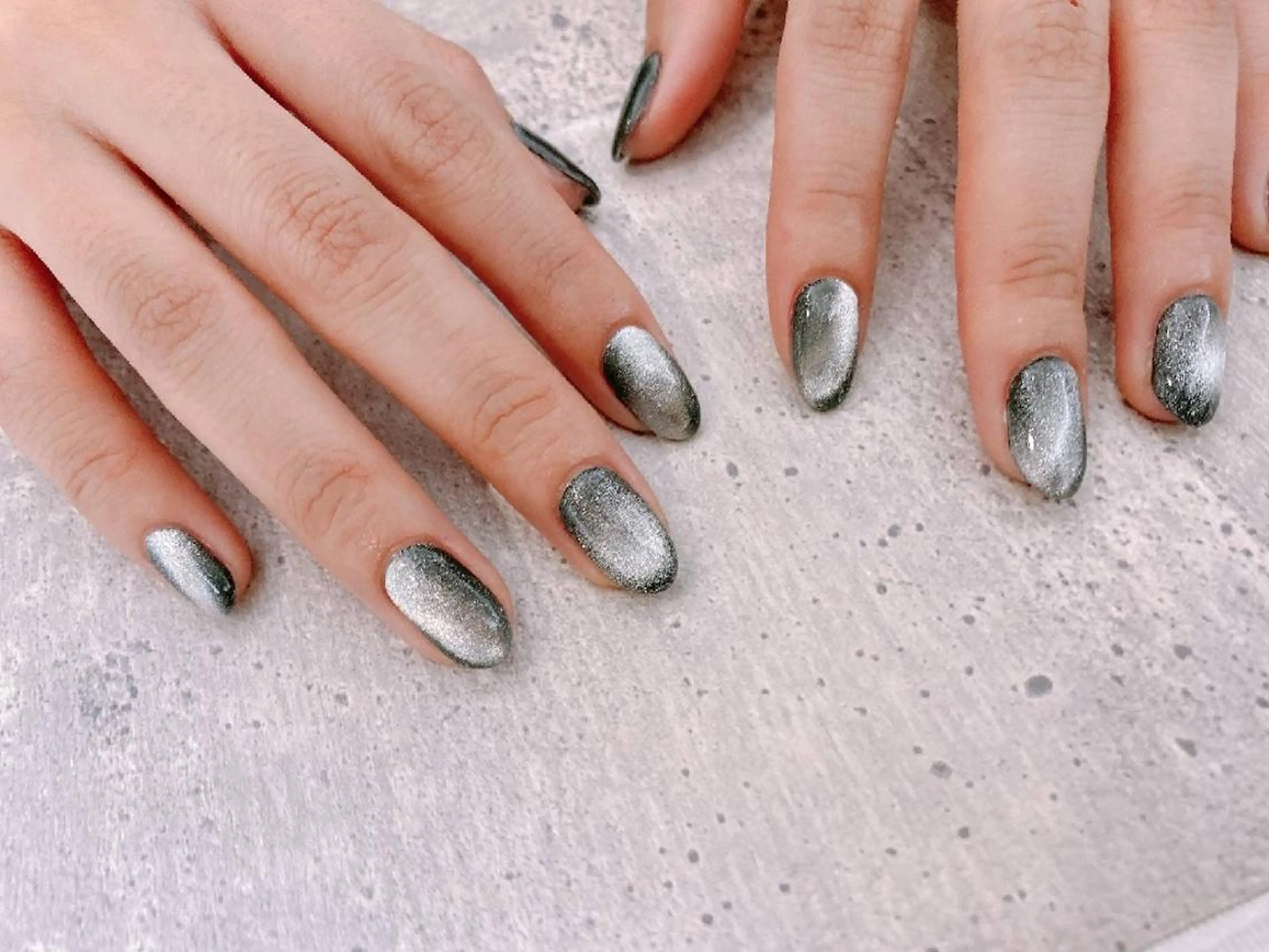 ネイル ジェルネイル キラキラネイル マグネットネイル パラジェル 冬ネイル GREEM グリームのネイルデザイン