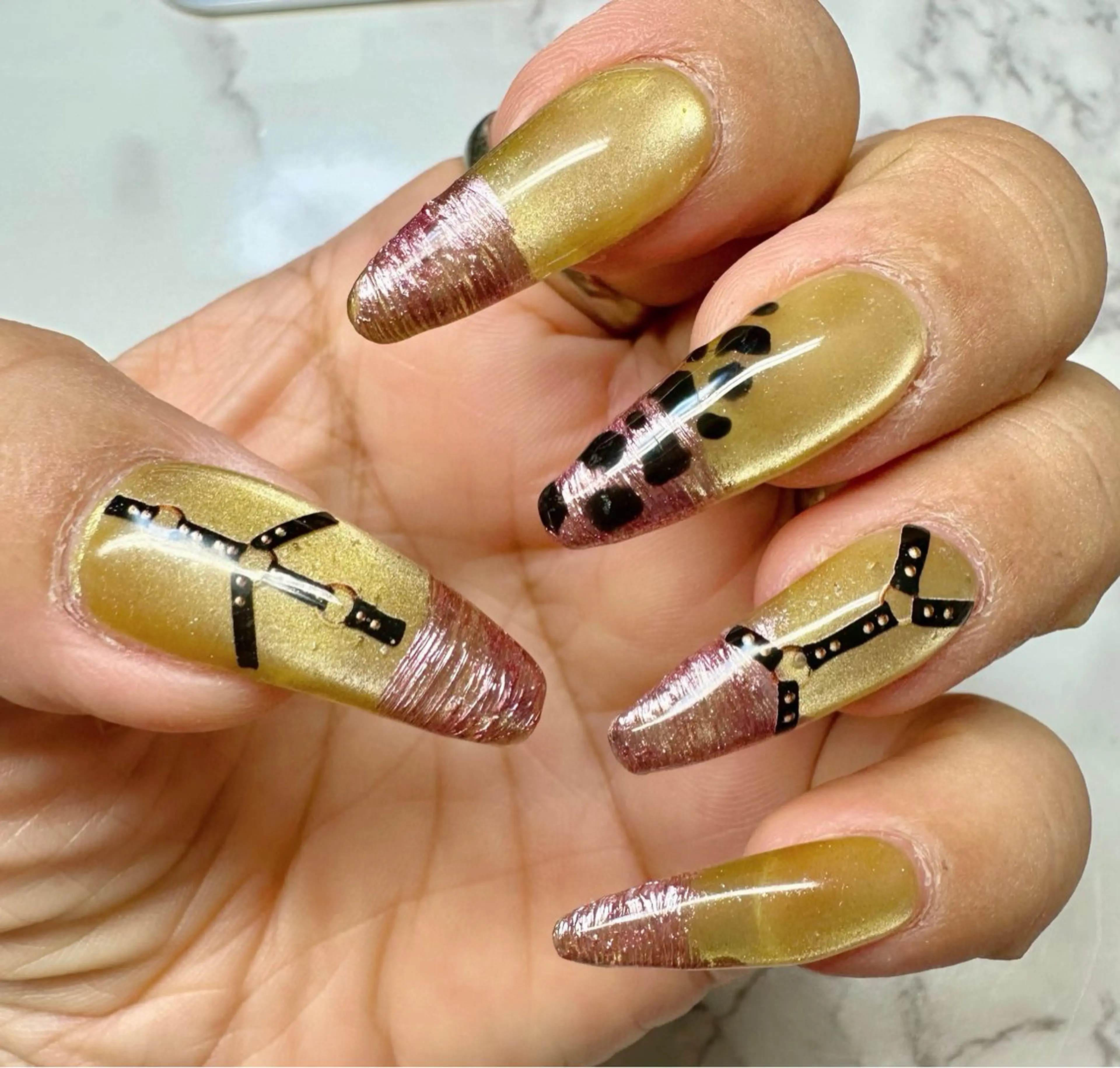 ネイル オーロラネイル フレンチネイル ラメ(グリッター) マグネットネイル ミラーネイル M.N_ nailのネイルデザイン