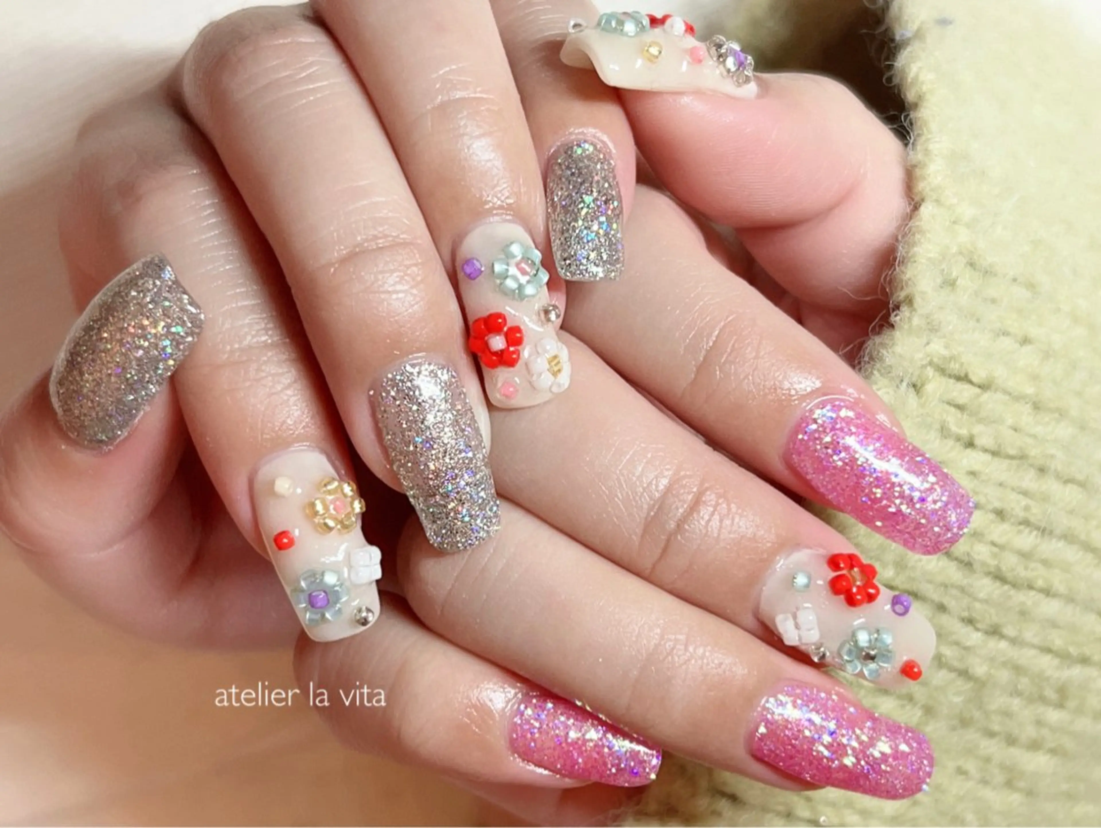 ネイル アートネイル ジェルネイル 持ち込み ワンカラーネイル ハンドネイル atelier la vita所属・lavita. mimuraのネイルデザイン