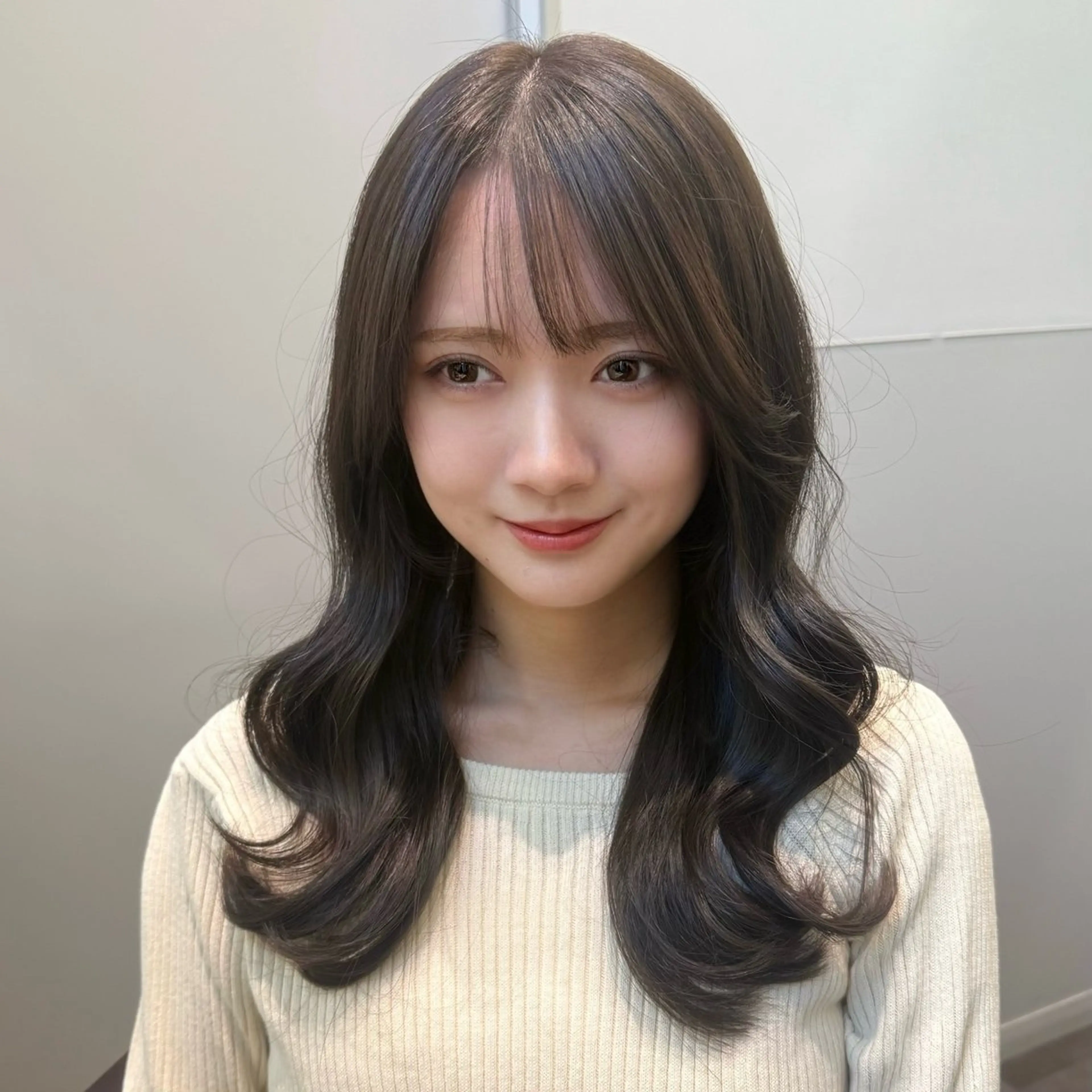 カラー 津田 怜果のヘアスタイル