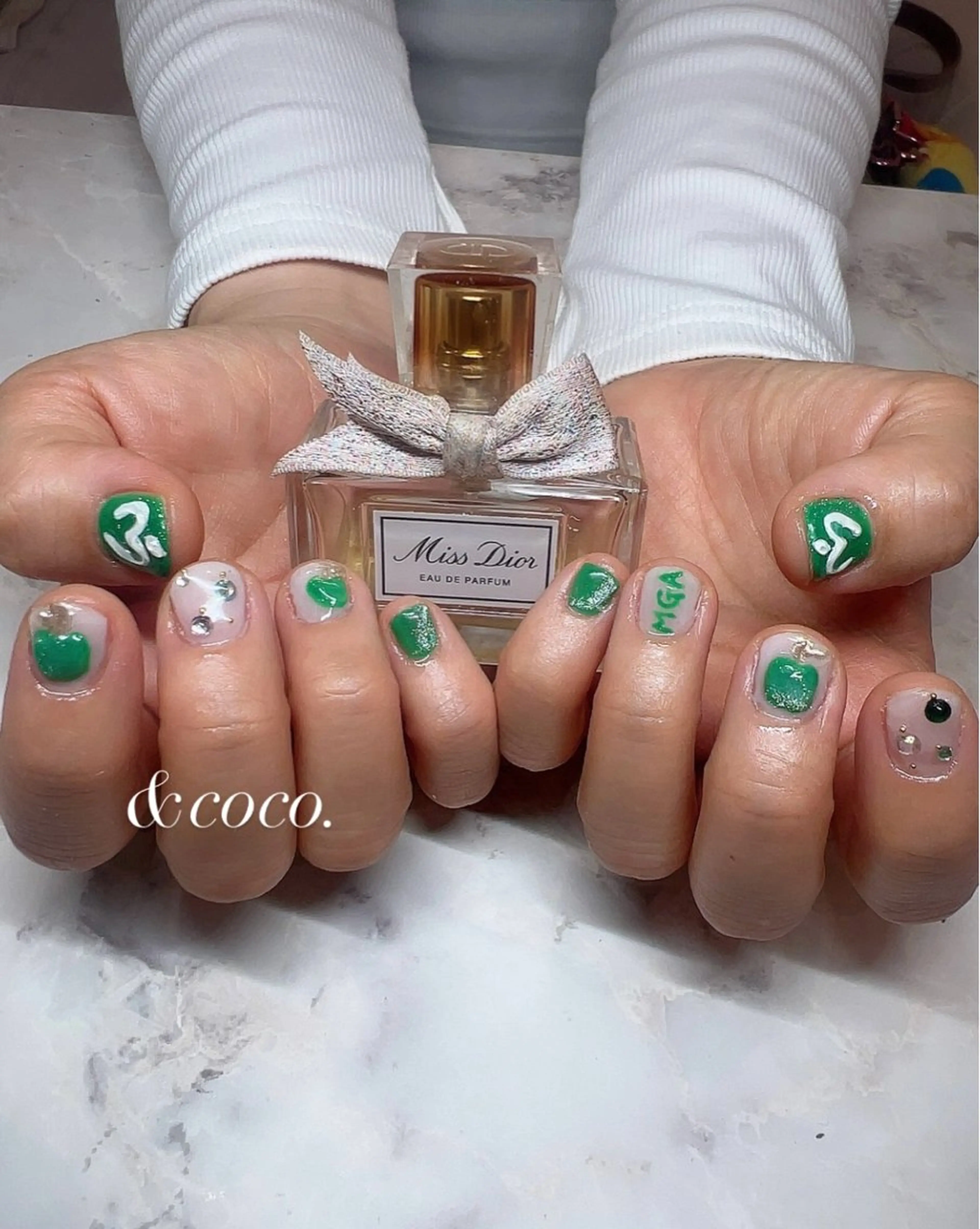 ネイル グリーン ハンドネイル ＆coco.所属・＆ coco.のネイルデザイン
