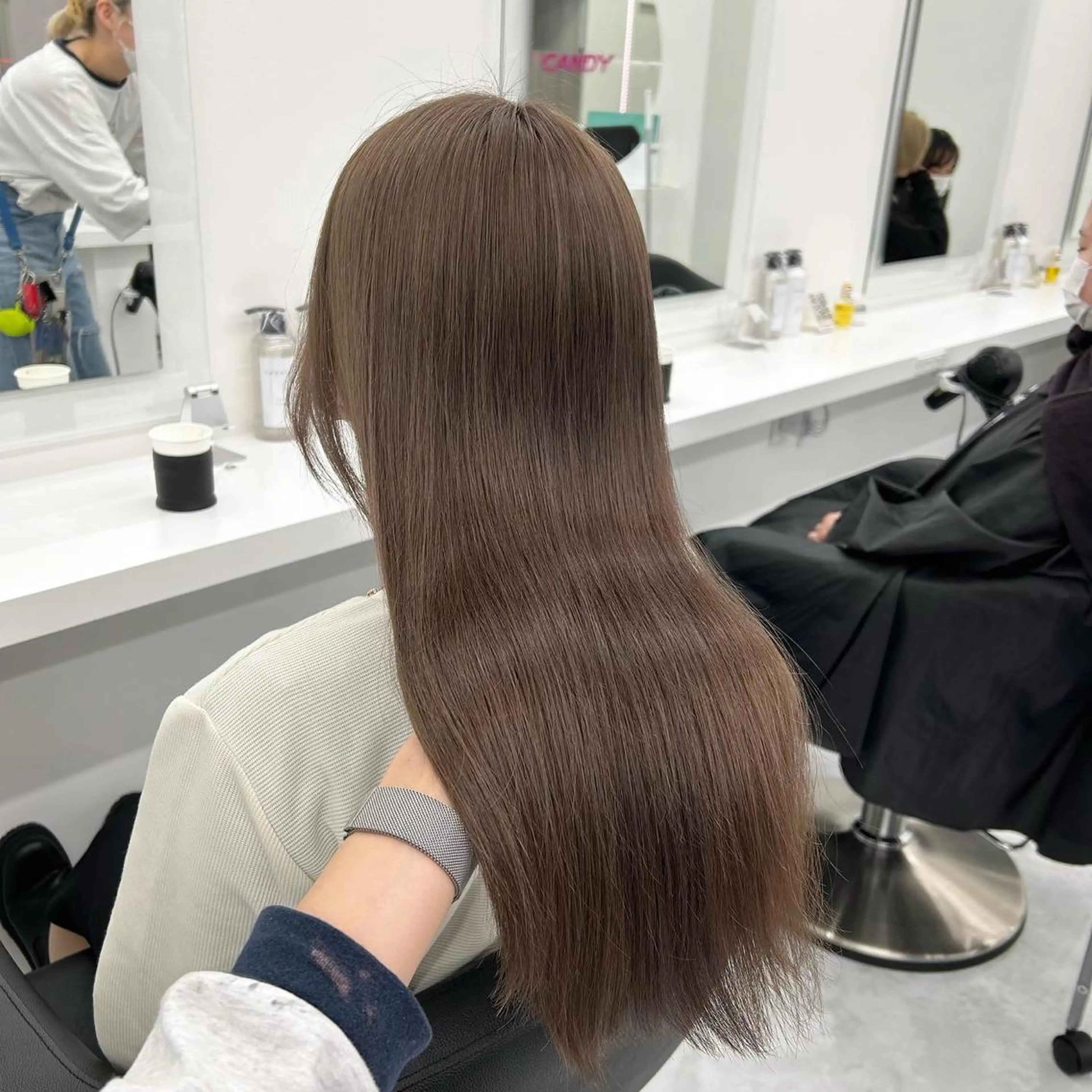 セミロング カラー ヘアアレンジ ヘアカラー トリートメント GOTODAY shair salon 横浜mare店所属・透明感抜群カラー mai🍑♡のヘアスタイル