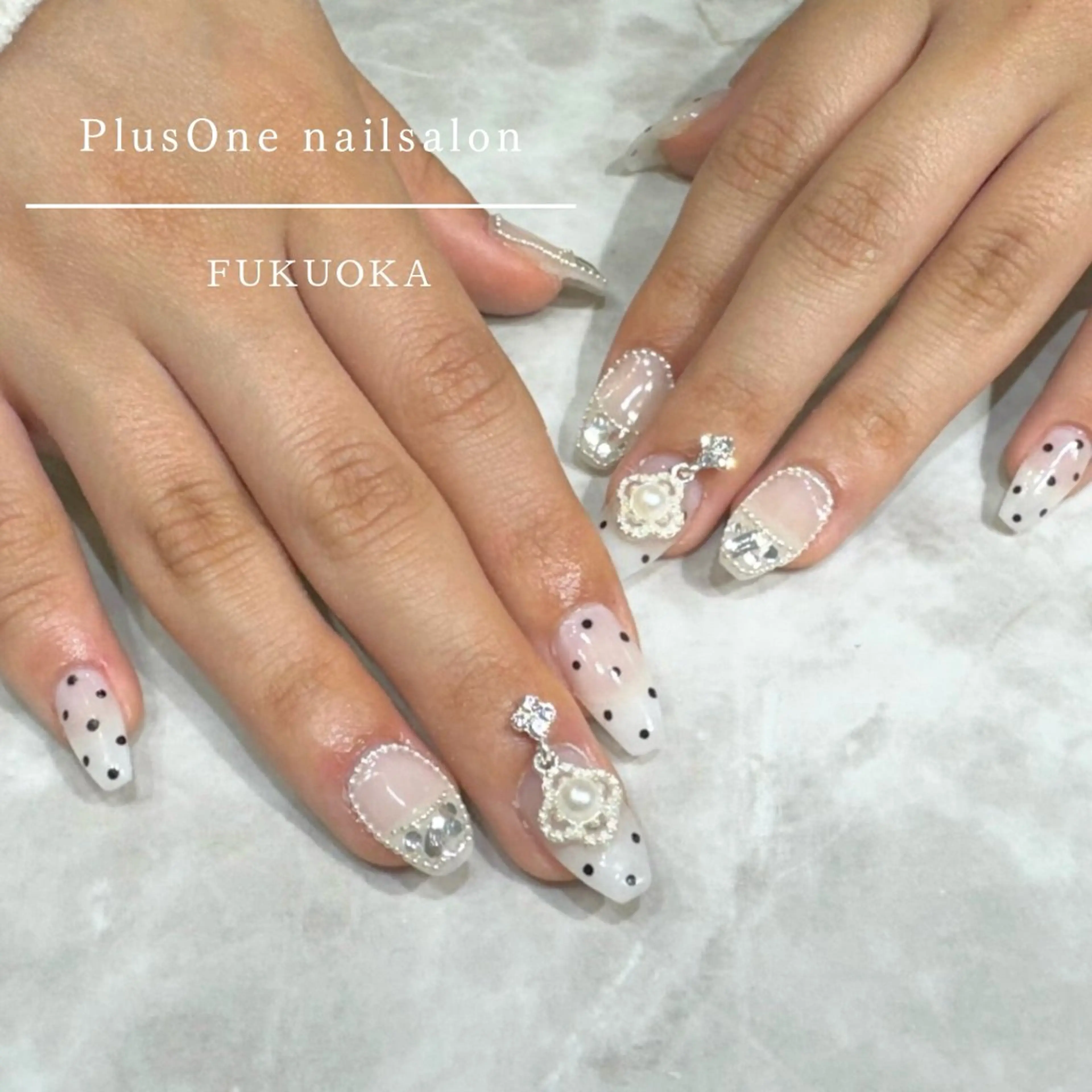 ネイル アートネイル ドット ジェルネイル ピンク リボン PlusOnenailsalon所属・粕屋ネイル＆耳つぼ 🫧Natsumiのネイルデザイン